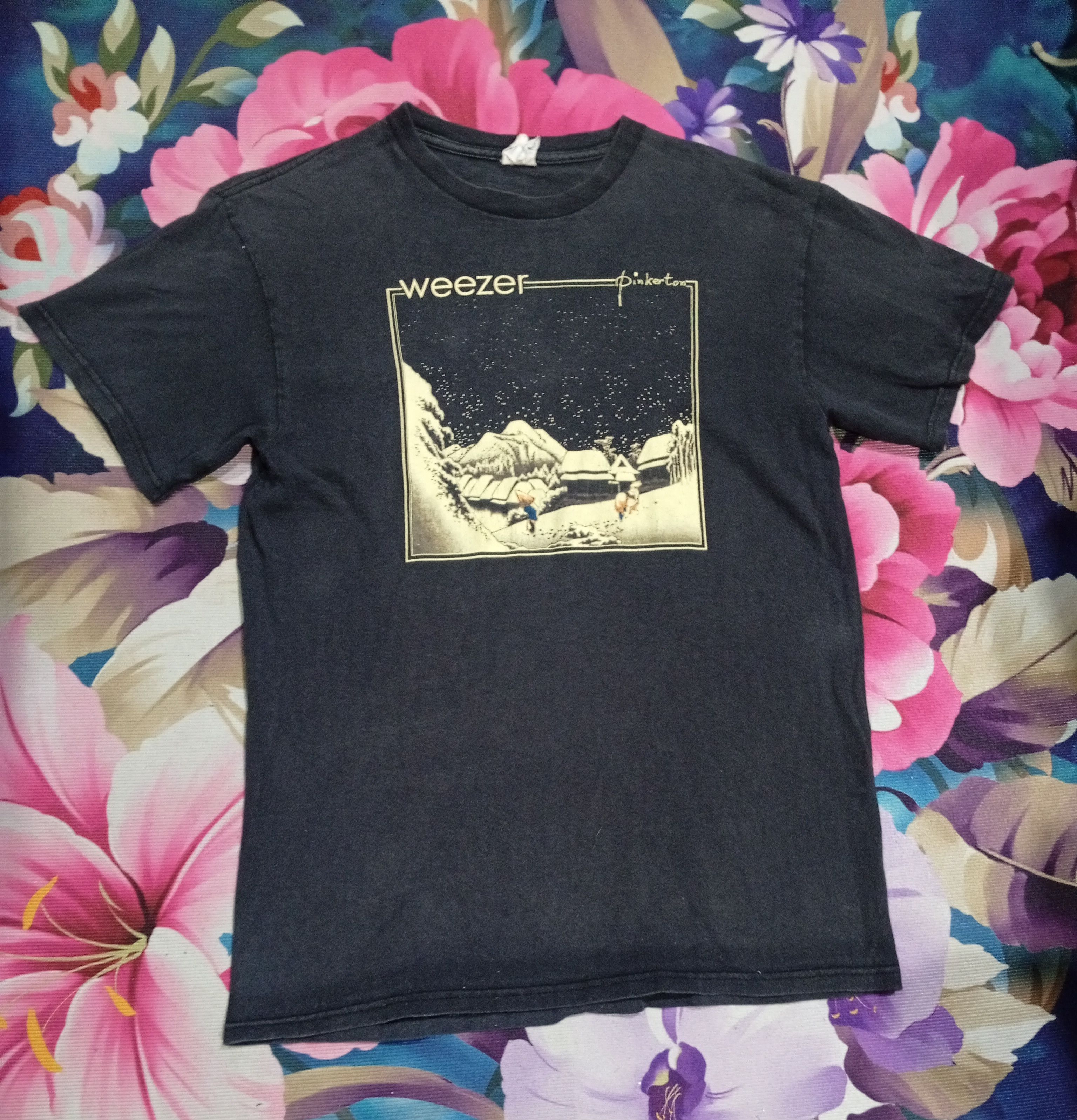 Band Tees VTG Weezer band tees Size US M / EU 48-50 / 2 - 1 Thumbnail