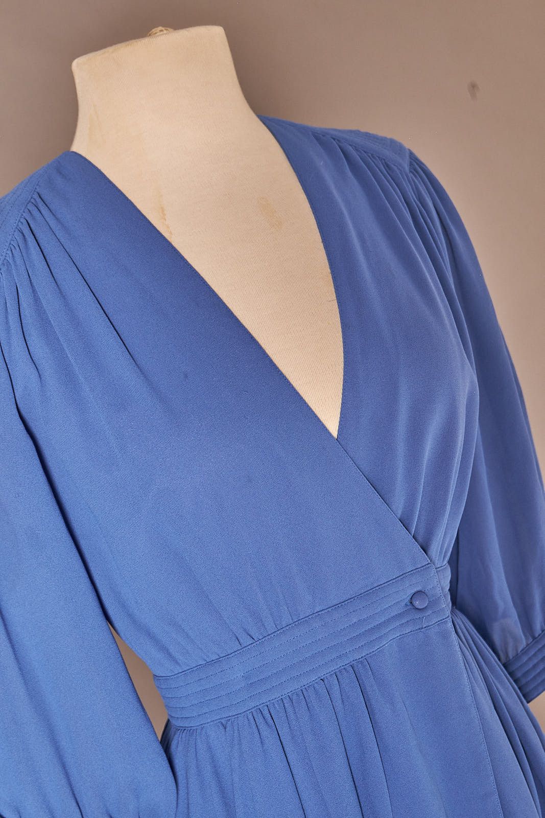 Pierre Cardin 1970s Pierre Cardin Blue Wrap Dress Size XS / US 0-2 / IT 36-38 - 9 Thumbnail