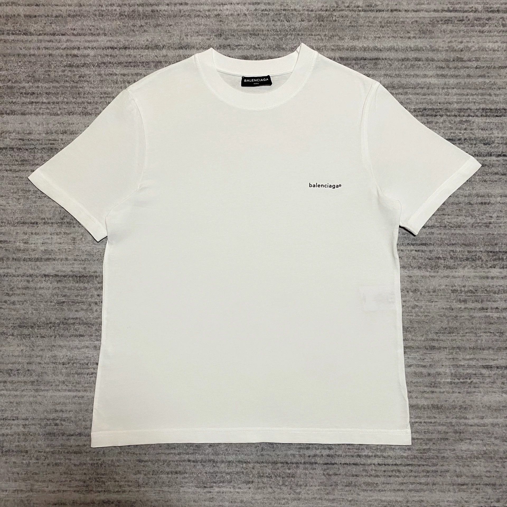 Balenciaga balenciaga logo tee short sleeve white Size US S / EU 44-46 / 1 - 1 Thumbnail