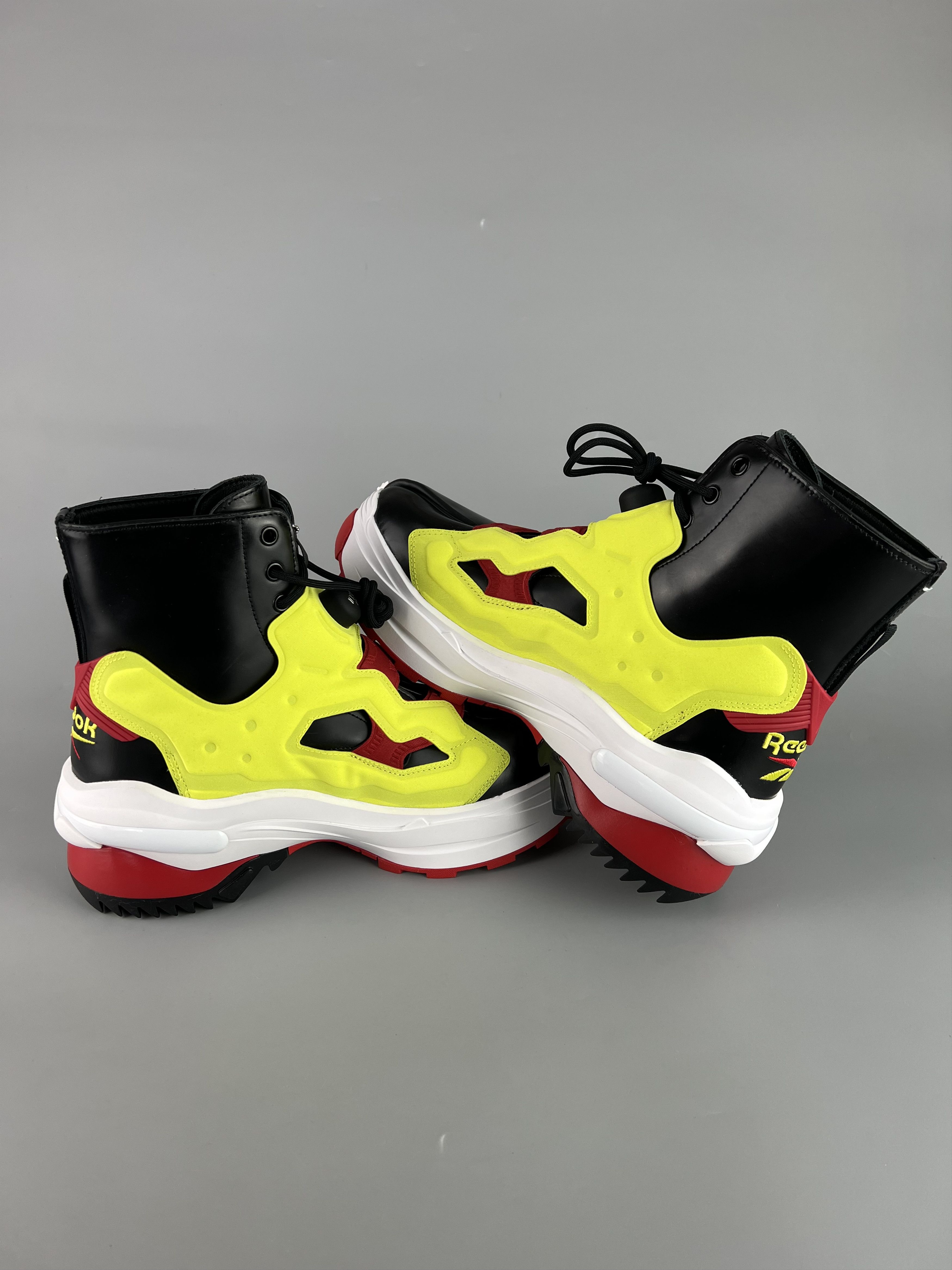 Maison Margiela × Reebok Maison Margiela X Reebok InstaPump Fury Tabi Sneakers US8.5 Size US 8.5 / EU 41-42 - 5 Thumbnail