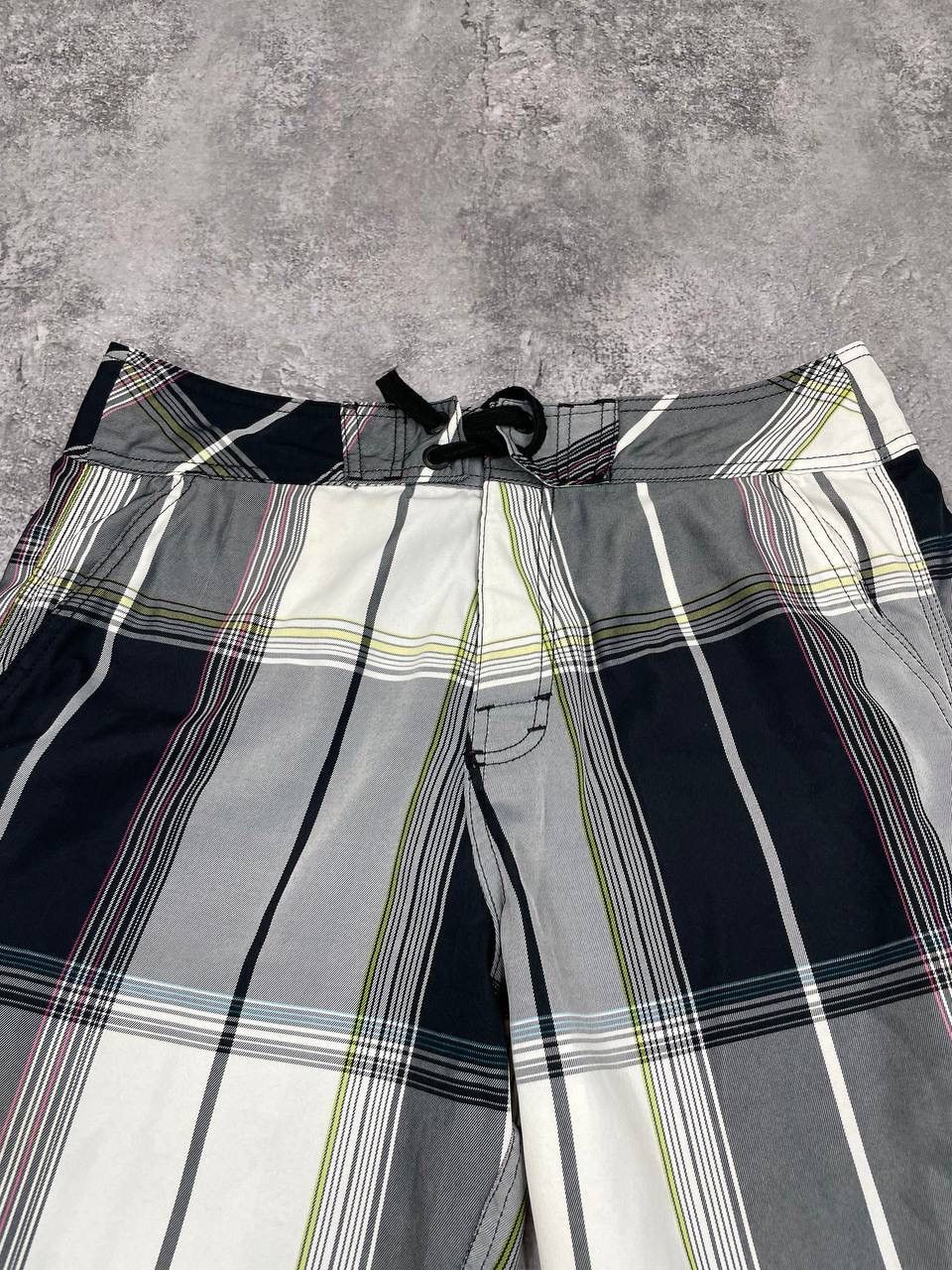 O'Neill O’Neill Men Checkered Boardshorts Grey White Black Size W32 Size US 32 / EU 48 - 2 Thumbnail