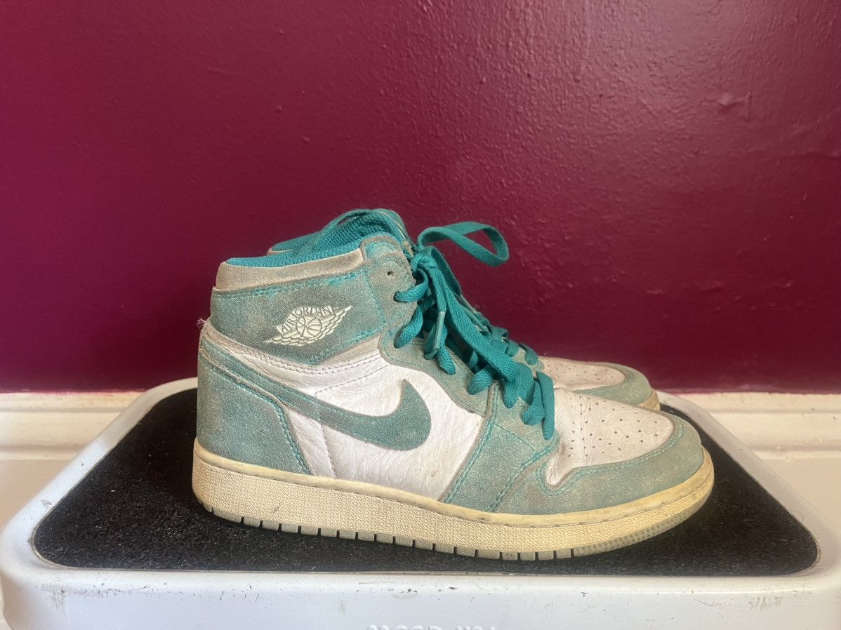 Nike Nike Air Jordan 1 Retro High OG Turbo Green Size US 5.5 / EU 38 - 3 Thumbnail