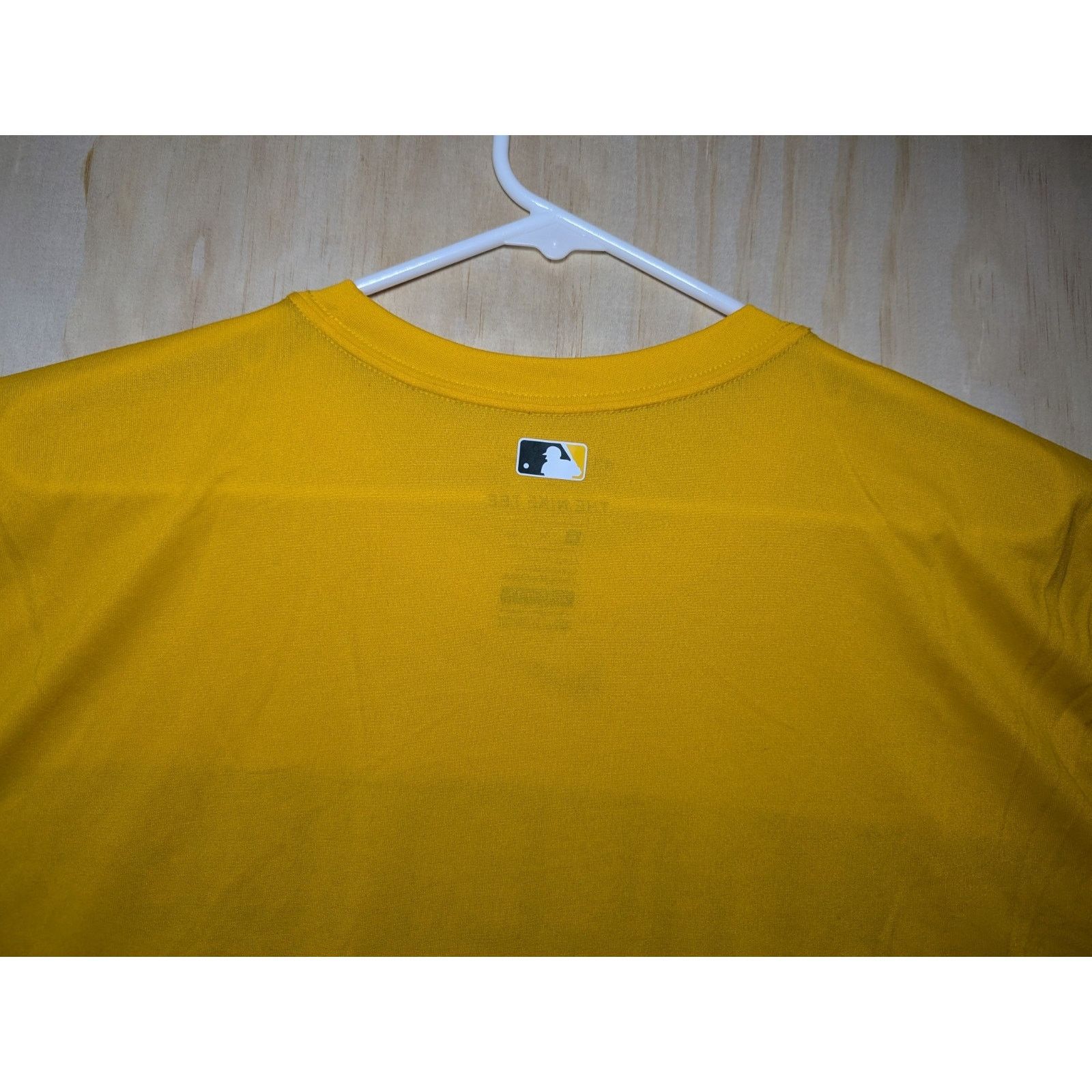 Nike Nike Men's XL Oakland Athletic Dri-FIT Crew Shirt Yellow Size US XL / EU 56 / 4 - 5 Thumbnail