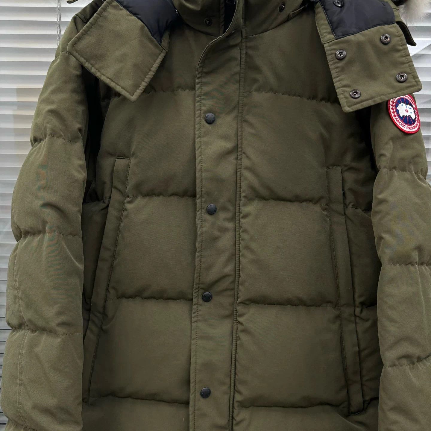 Canada Goose Canada Goose Wyndham Military Green XL Cuff Snags Size US XL / EU 56 / 4 - 6 Thumbnail
