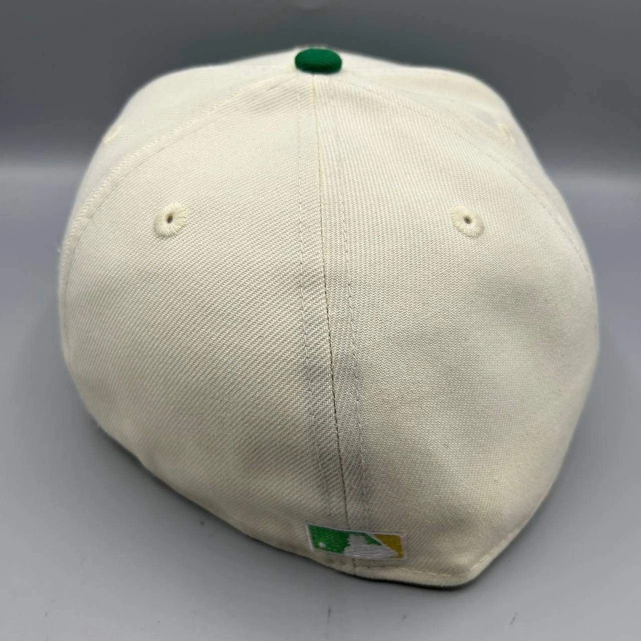 New Era Toronto Blue Jays Hat Men 7 1/2 White Green MLB Fitted Cap Size ONE SIZE - 8 Thumbnail