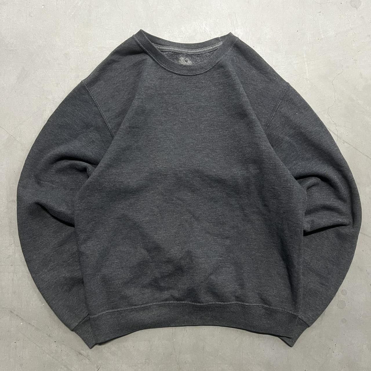 Japanese Brand × Vintage Vintage Y2K/2000s Blank Dark Grey Sweatshirt Crewneck! Size US S / EU 44-46 / 1 - 1 Thumbnail
