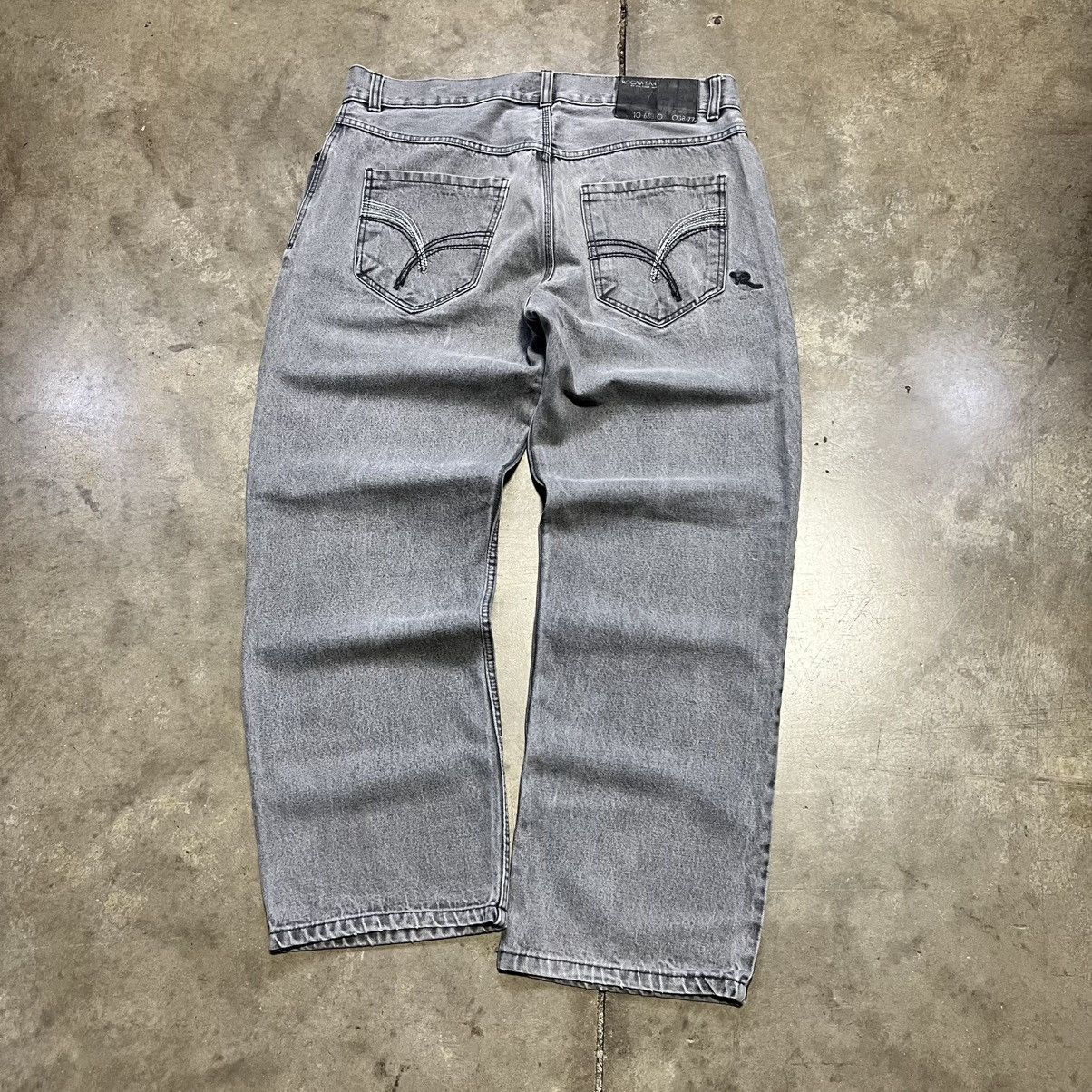 Vintage Rocawear Denim Jeans Baggy Wide Leg Skater Y2K JNCO