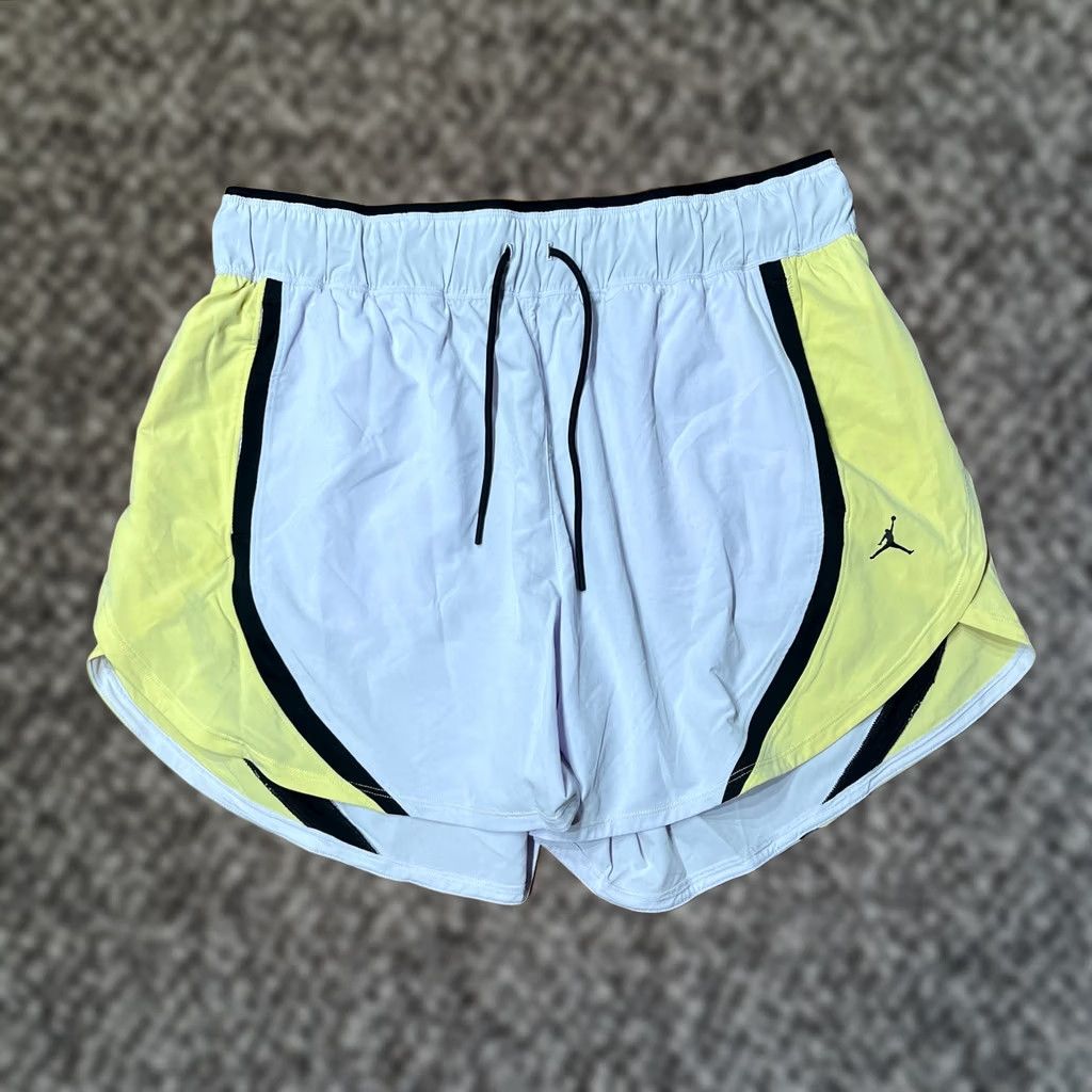 Jordan Brand Air Jordan Women's Shorts DQ4455 Athletic Drawstring Basketball Loose fit XL Purple Size 24" / US 00 / IT 34 - 1 Thumbnail