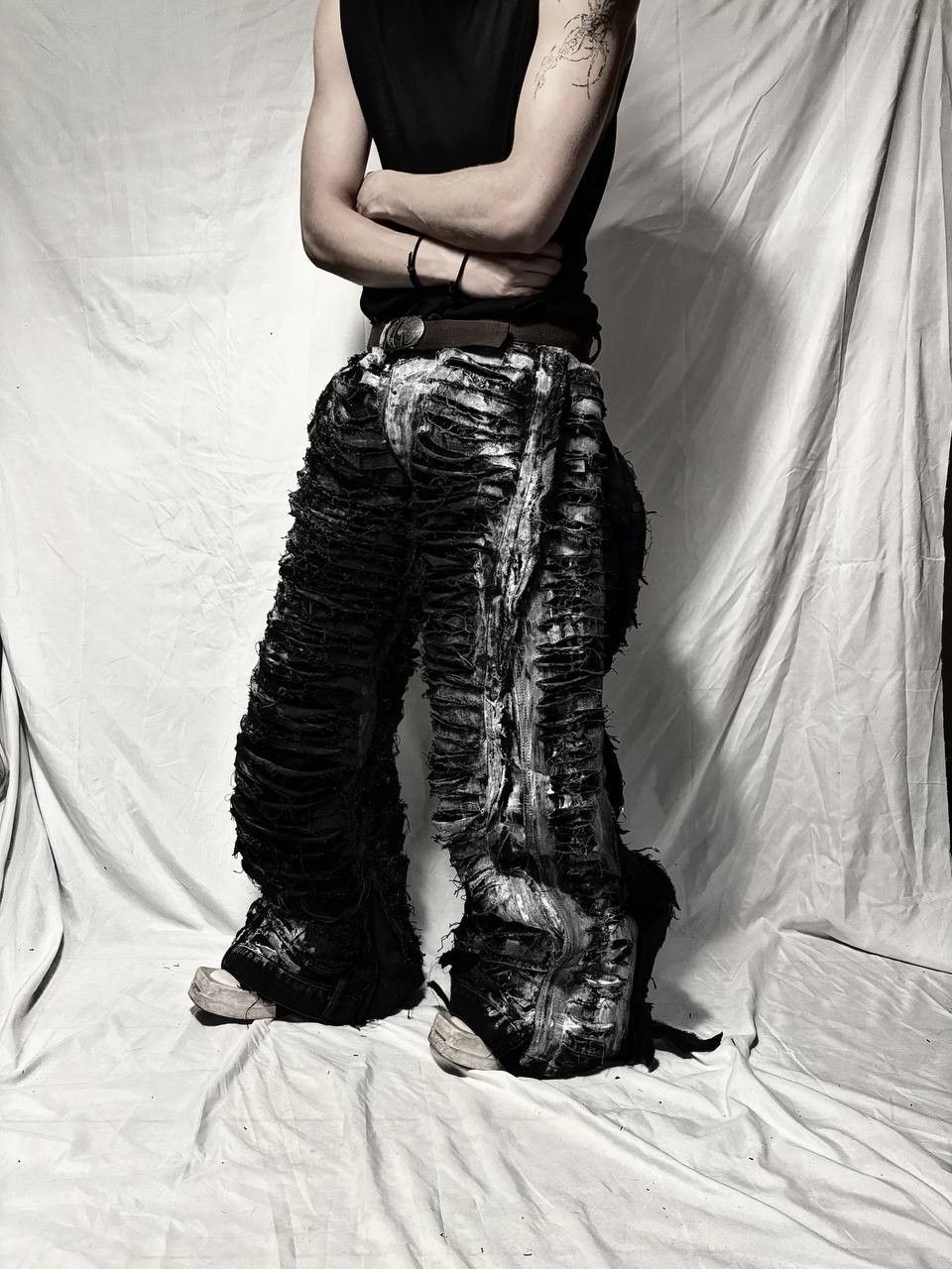 Japanese Brand Handmade Extreme Distressed Wide-Leg Jeans – Avant-Garde Size US 36 / EU 52 - 3 Thumbnail