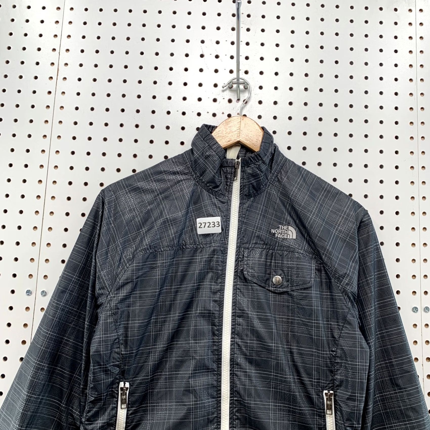 The North Face The North Face Windbreaker Jacket Black Gray Check Womens Small 19.5x22.5 Size S / US 4 / IT 40 - 2 Thumbnail
