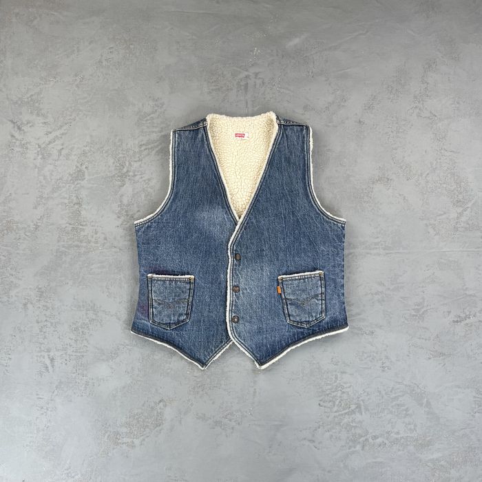 Vintage Vintage 1981 Levi's Orange Tab Denim Vest w/ Sherpa Lining