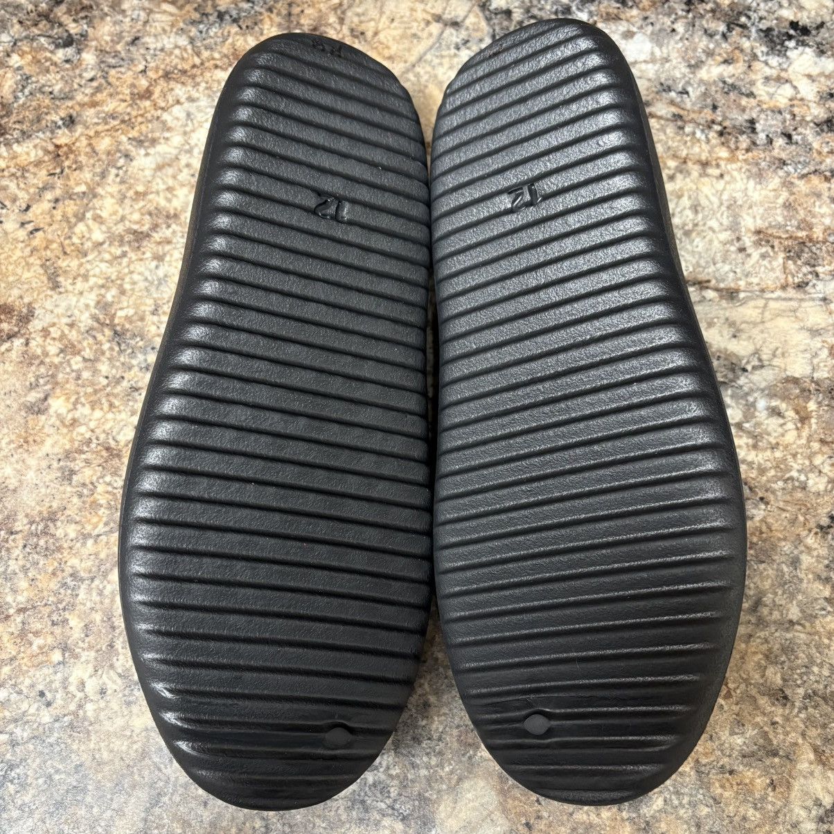 Yeezy Yzy SL-01 Yeezy Slippers 2025 Men’s Size 12 Size US 12 / EU 45 - 8 Thumbnail