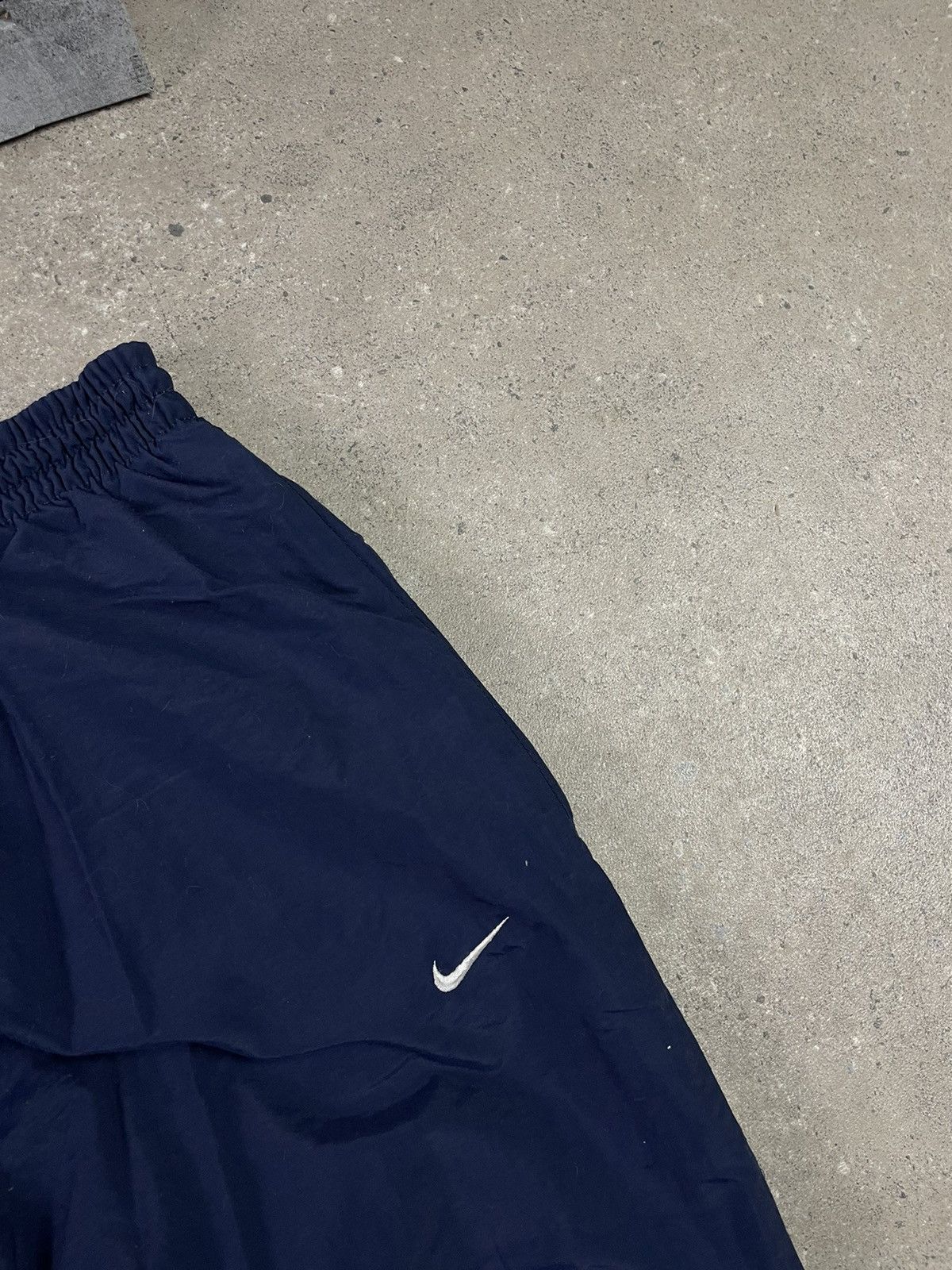 Nike × Vintage Nike vintage Y2K nylon track Drill Parachute pants Size US 34 / EU 50 - 2 Thumbnail