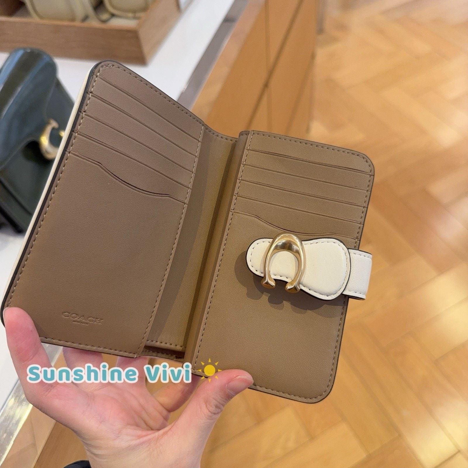 Coach NWT COACH Tabby Medium Wallet Leather CA193 Brass/Chalk Size ONE SIZE - 6 Thumbnail