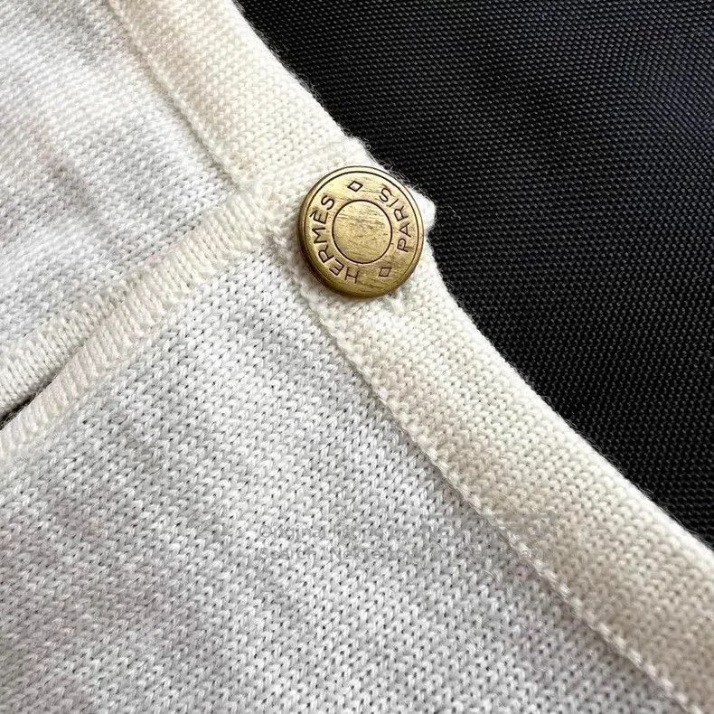 Hermes Hermes Ivory White 100% Wool Material Sleeveless Vest Size M / US 6-8 / IT 42-44 - 3 Thumbnail