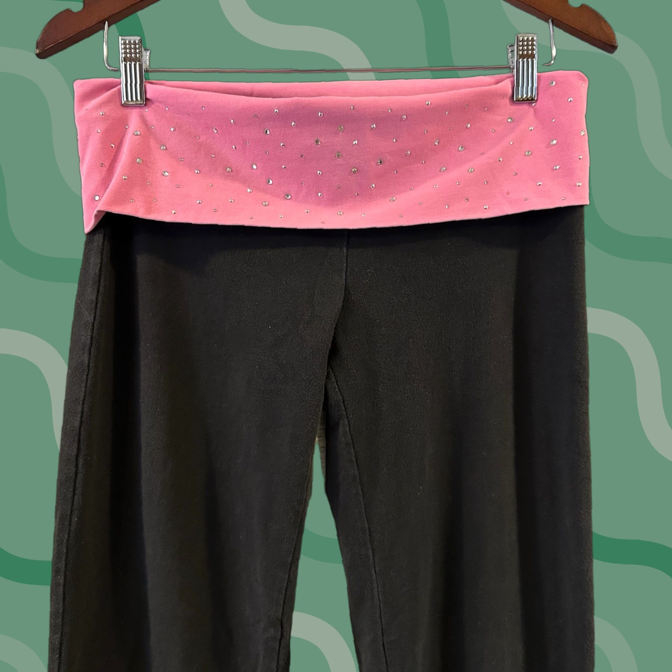 Pinko VINTAGE PINK Yoga Pants Black Pink Flared 30in Waist 33in Inseam M Women Animal Print Cheeta h Bling Foldover Size 32" / US 10 / IT 46 - 1 Thumbnail