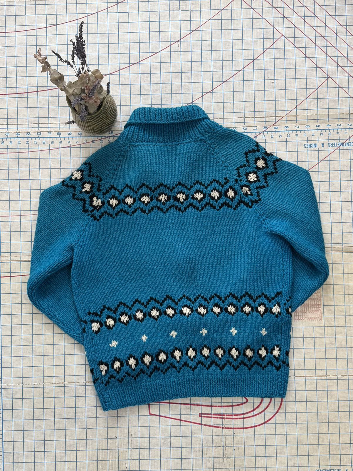Vintage Vintage 60’s Patterned Cowichan Sweater Talon Zip Fits Med Size US M / EU 48-50 / 2 - 8 Thumbnail