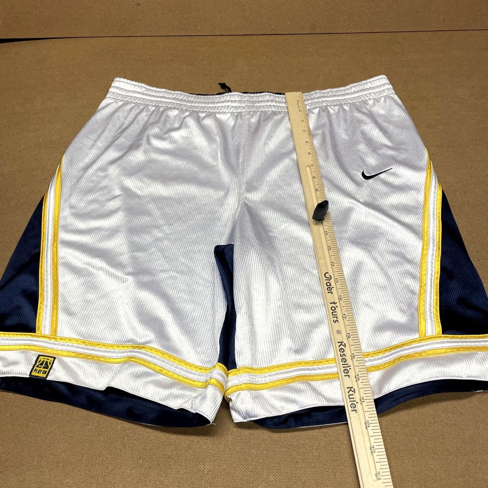 Nike Nike Reversible Basketball Shorts Mens L Navy White Yellow Play On Swoosh - Multicolor Colorblock Athletic Size US 33 - 4 Thumbnail