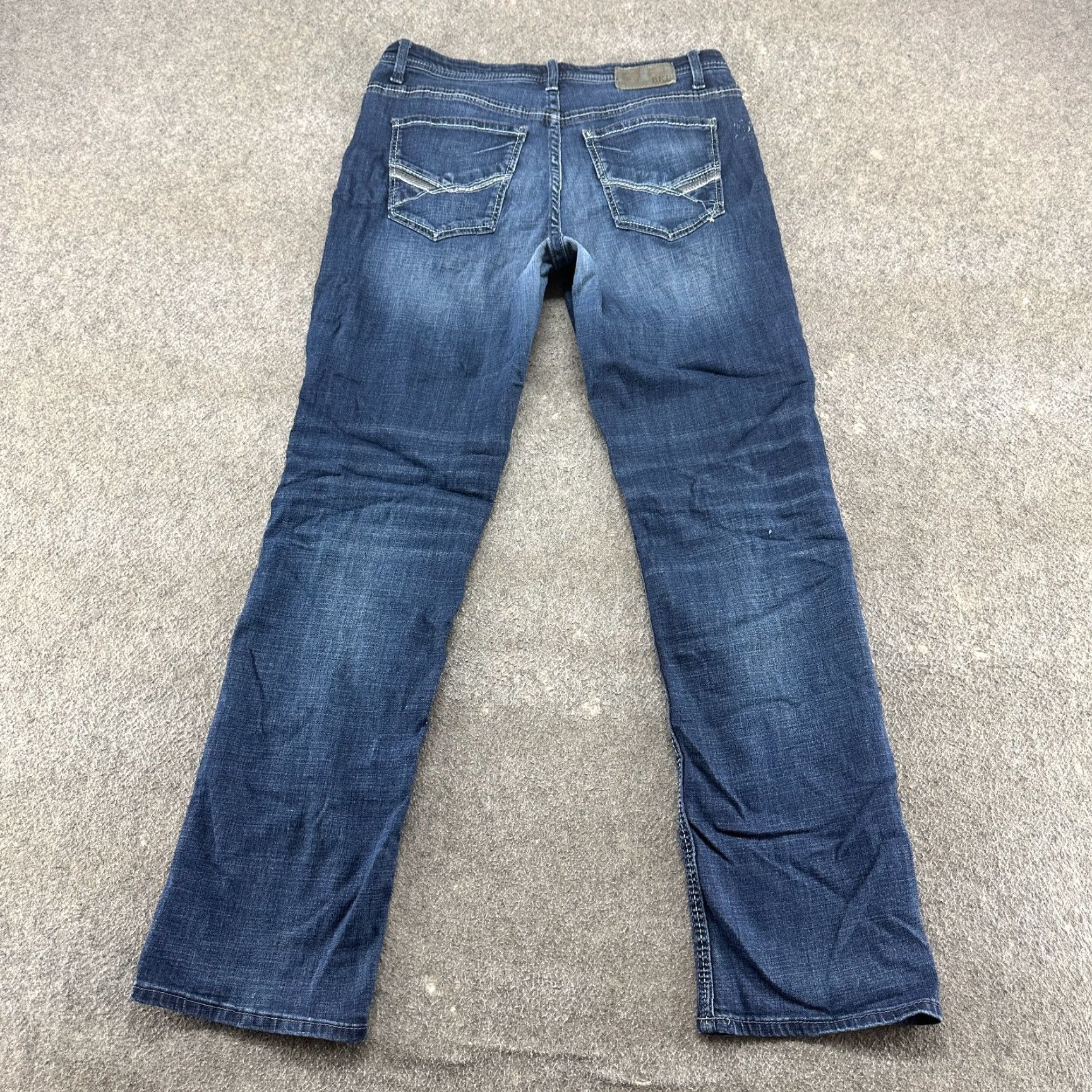 Vintage BKE Tyler Jeans Main Selling Point Men 33x34 Jeans Regular Fit Blue Dark Wash 5-Pocket Denim Cotton Rayon Buckle Logo USA Mens Size US 33 - 6 Thumbnail