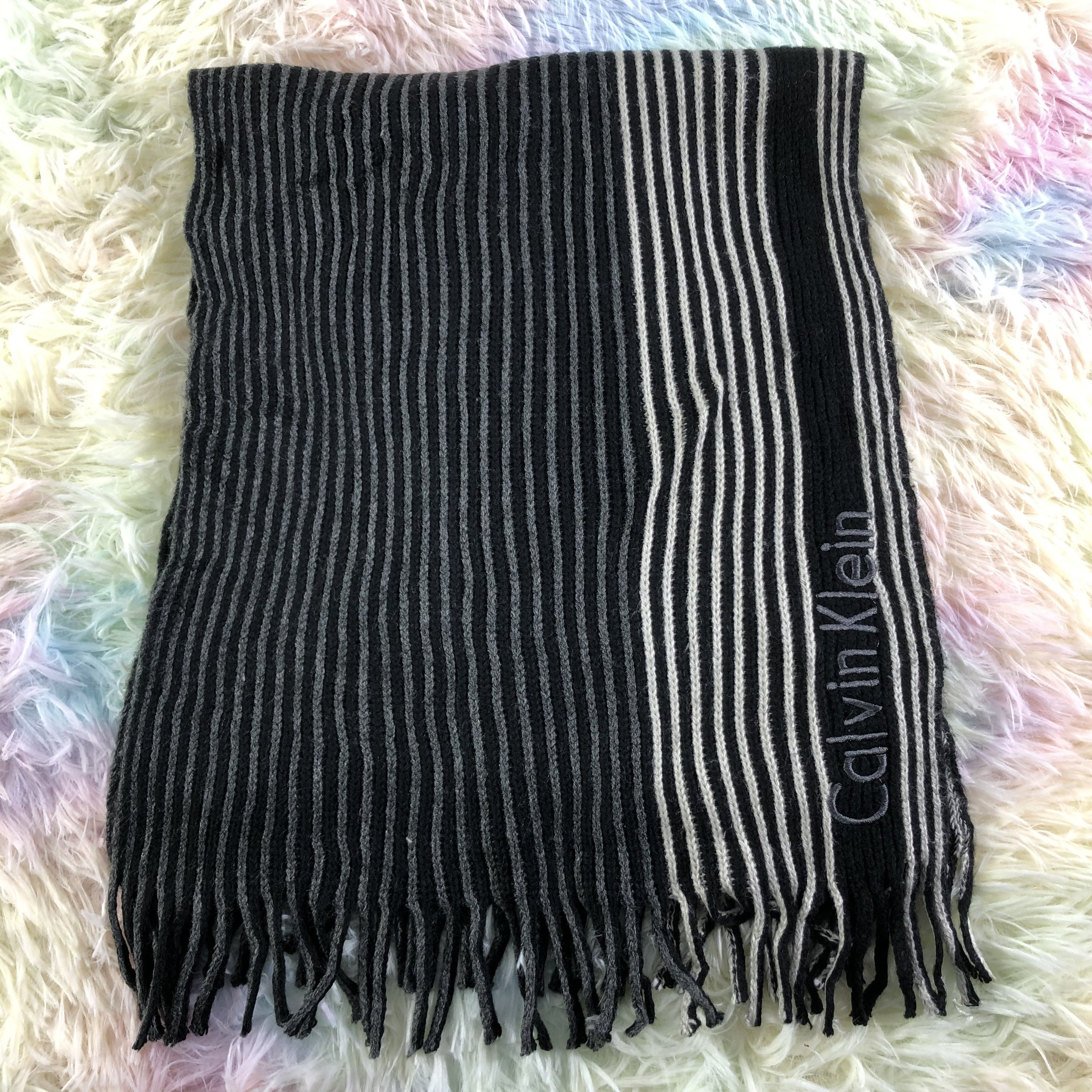 Calvin Klein Calvin Klein Scarf / Muffler / Neckwear - KM379 Size ONE SIZE - 2 Thumbnail