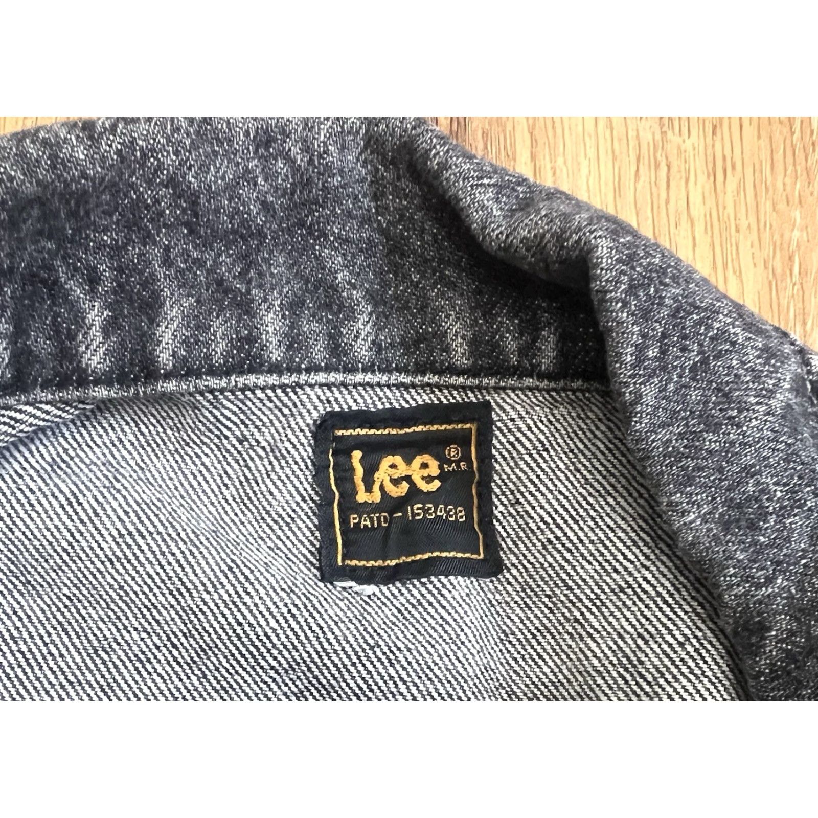 Lee VINTAGE Lee Denim Jacket 80s USA Cropped Point Hem Trucker Jean S / M Black Womens Jacket Short Cropped Denim 153438 Size 32" / US 10 / IT 46 - 6 Thumbnail