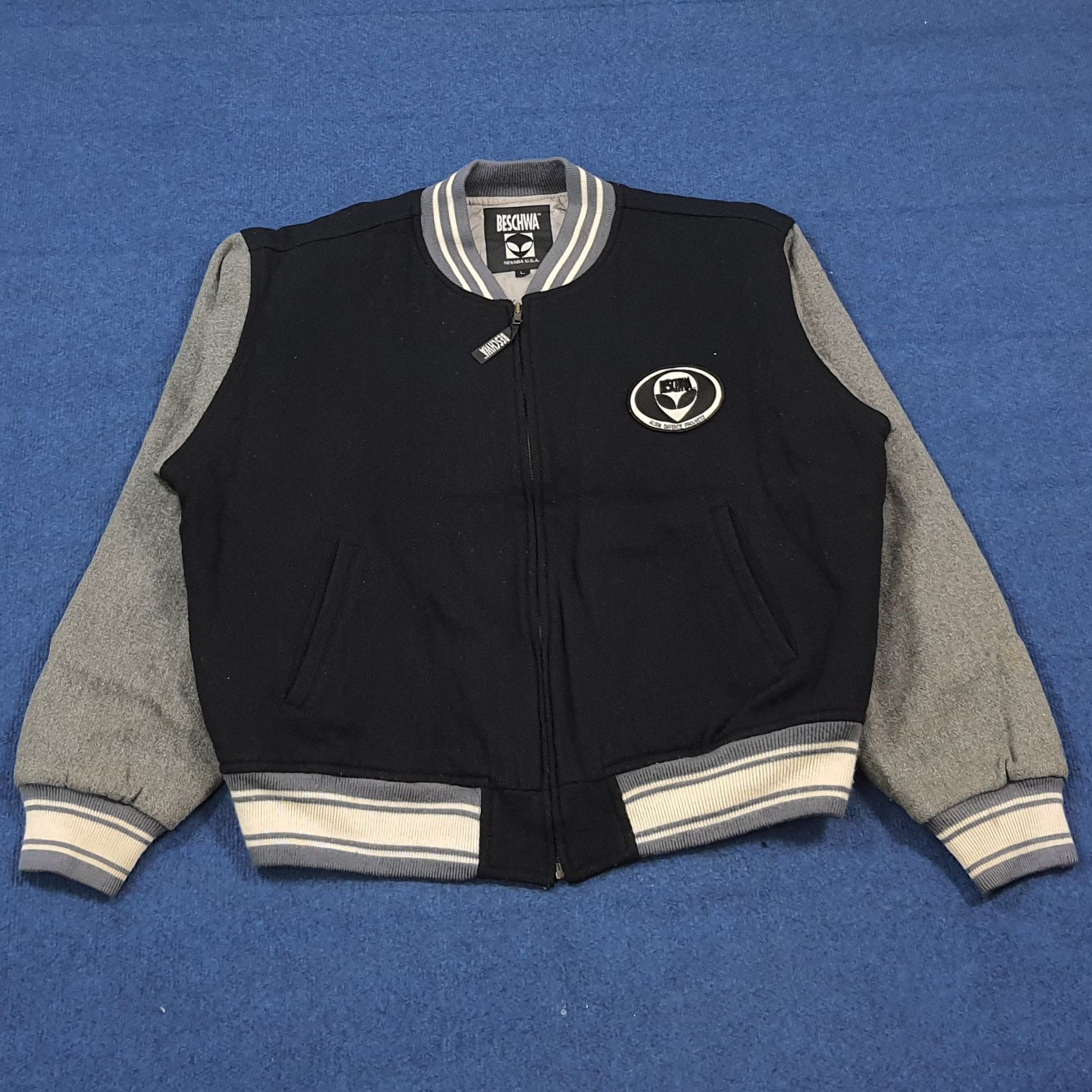 Vintage Vintage 90s Beschwa Alien Varsity Rare Bomber C290N31 Size US L / EU 52-54 / 3 - 4 Thumbnail