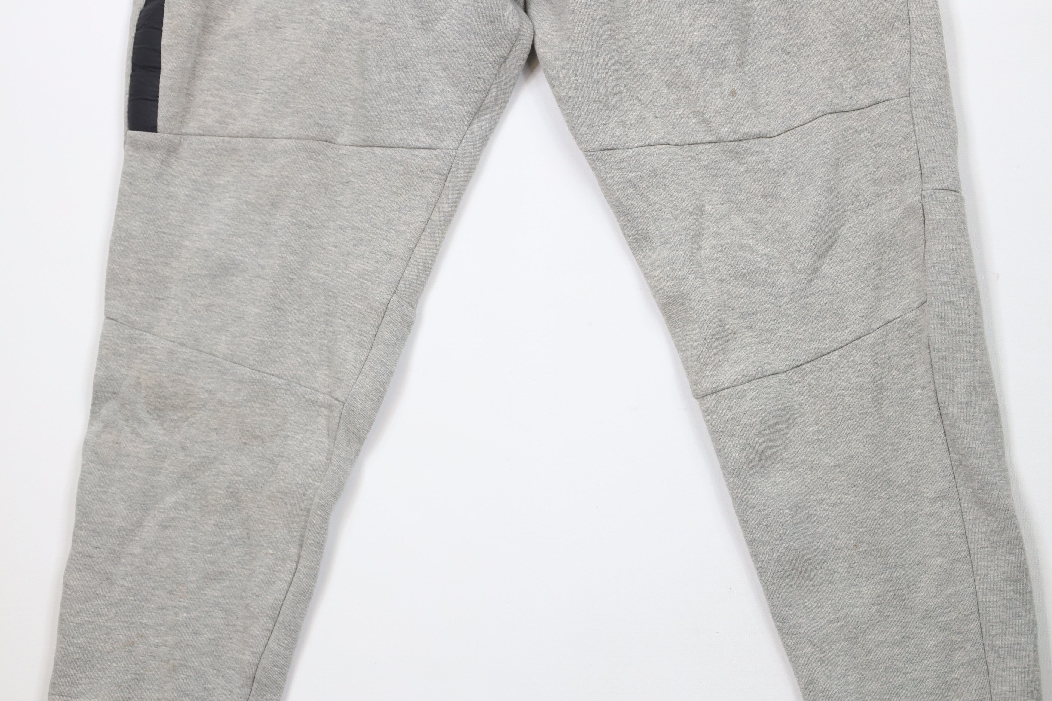 Nike Nike Tech Fleece Spell Out Cuffed Sweatpants Joggers Gray Size US 38 / EU 54 - 3 Thumbnail