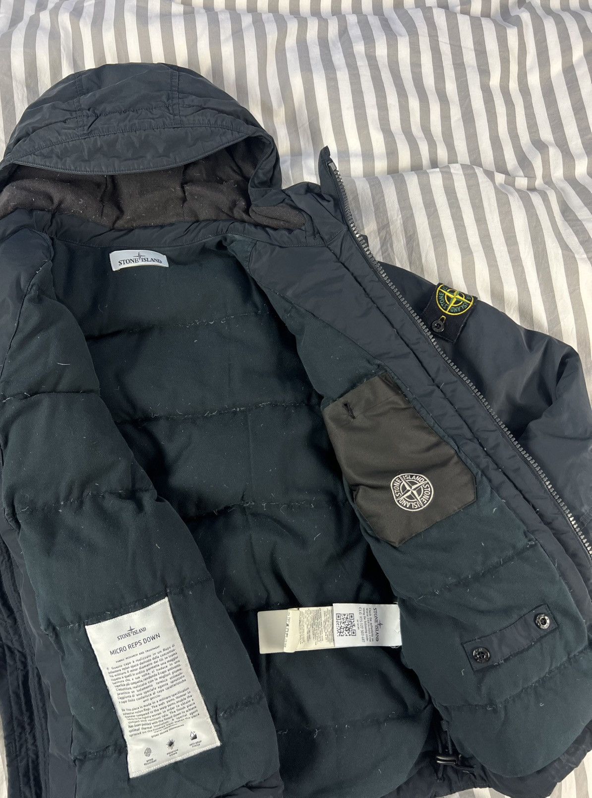 Stone Island Stone Island | Micro Reps Down TC | Dark Navy | Size S Size US S / EU 44-46 / 1 - 15 Thumbnail