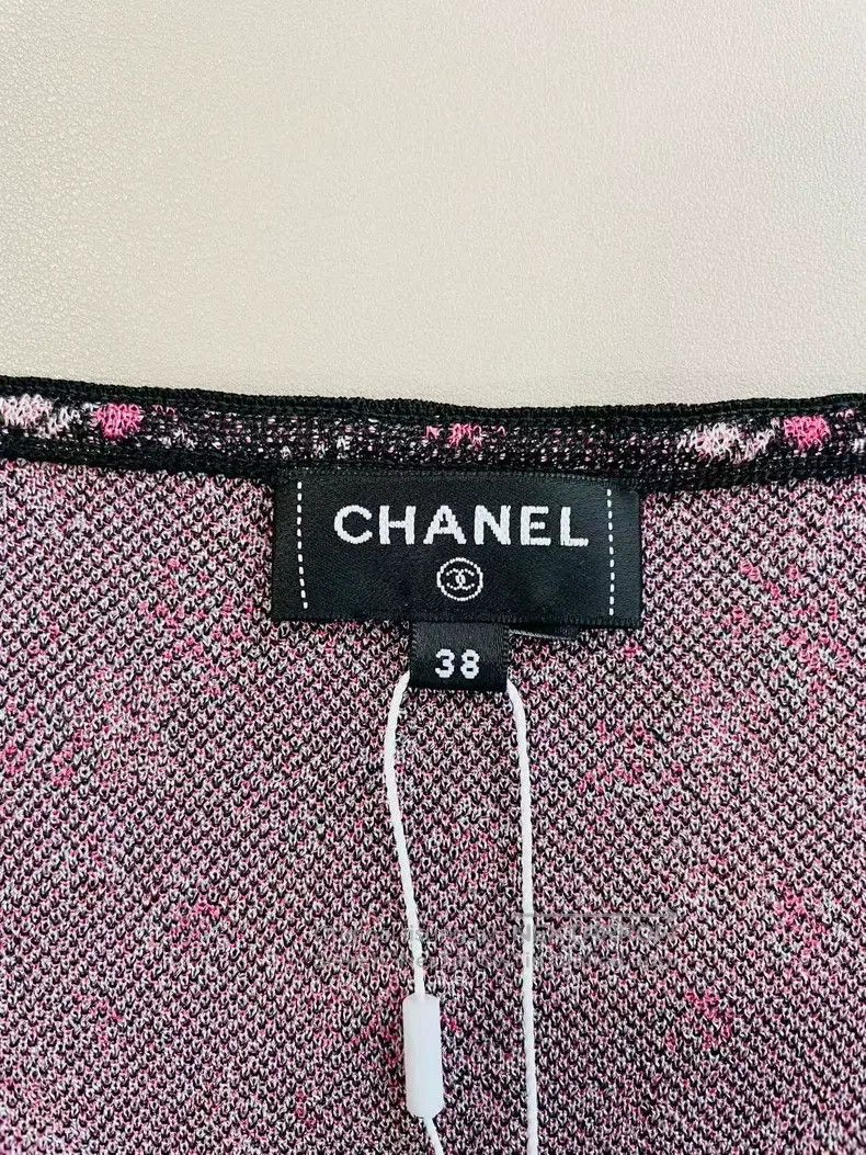 Chanel Chanel 24B small flower suspender vest Size XS / US 0-2 / IT 36-38 - 2 Thumbnail