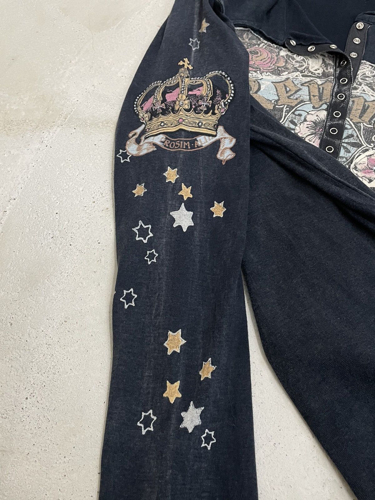 20471120 Faded Vanilla Sugar Patch Affliction Bondage Button Tee Size US M / EU 48-50 / 2 - 8 Thumbnail