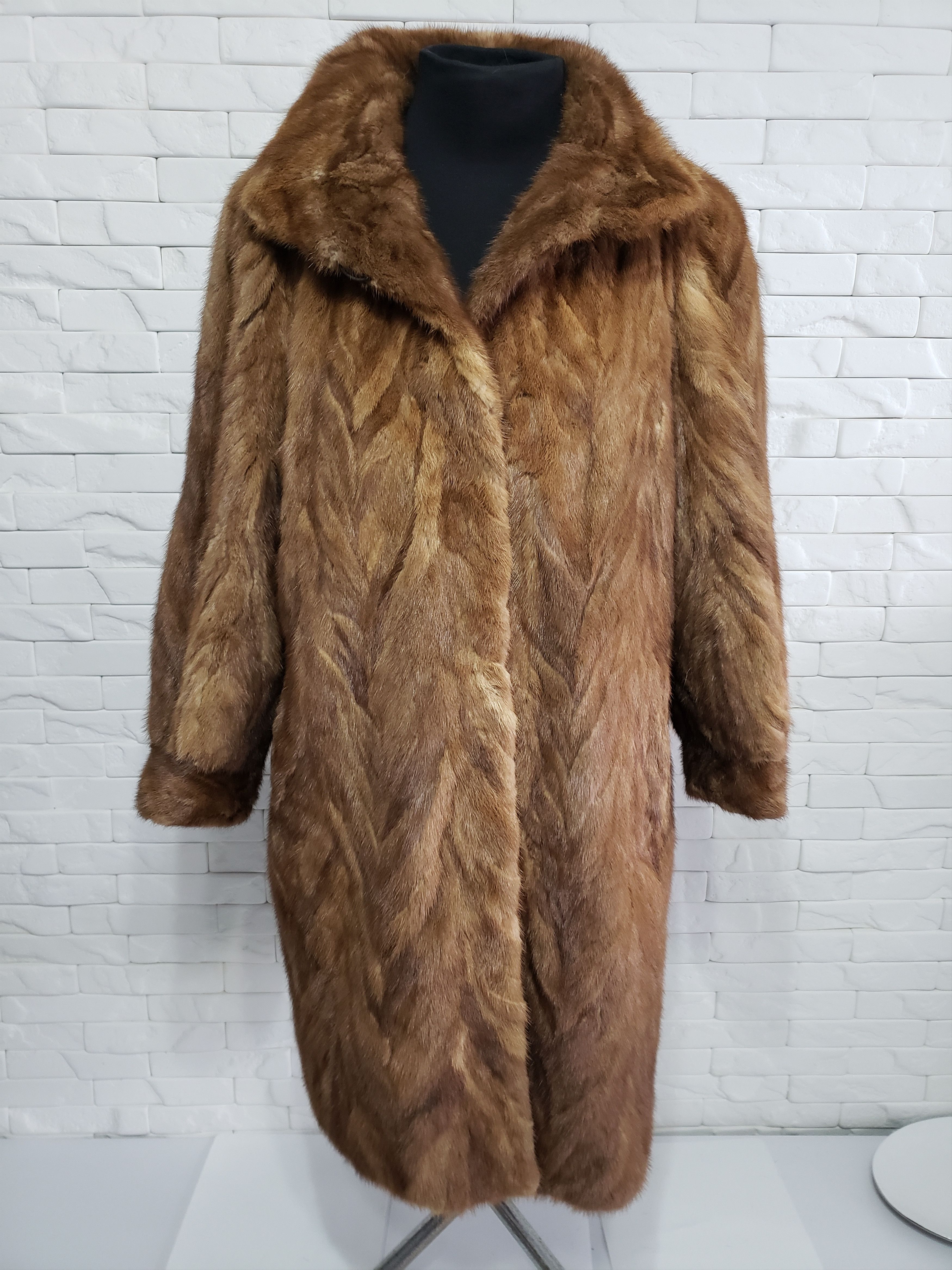 Genuine Leather × Uniqlo Stylish brown women's mink coat. Size XXL / US 16-18 / IT 52-54 - 1 Thumbnail
