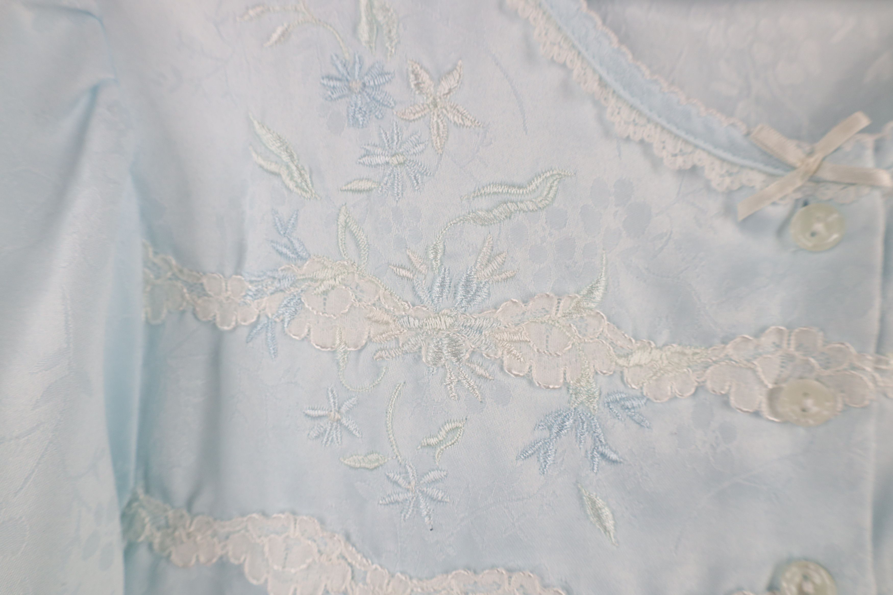 Vintage Vintage 90s Miss Elaine Lace Knit Night Gown Sleep Shirt Size S / US 4 / IT 40 - 6 Thumbnail