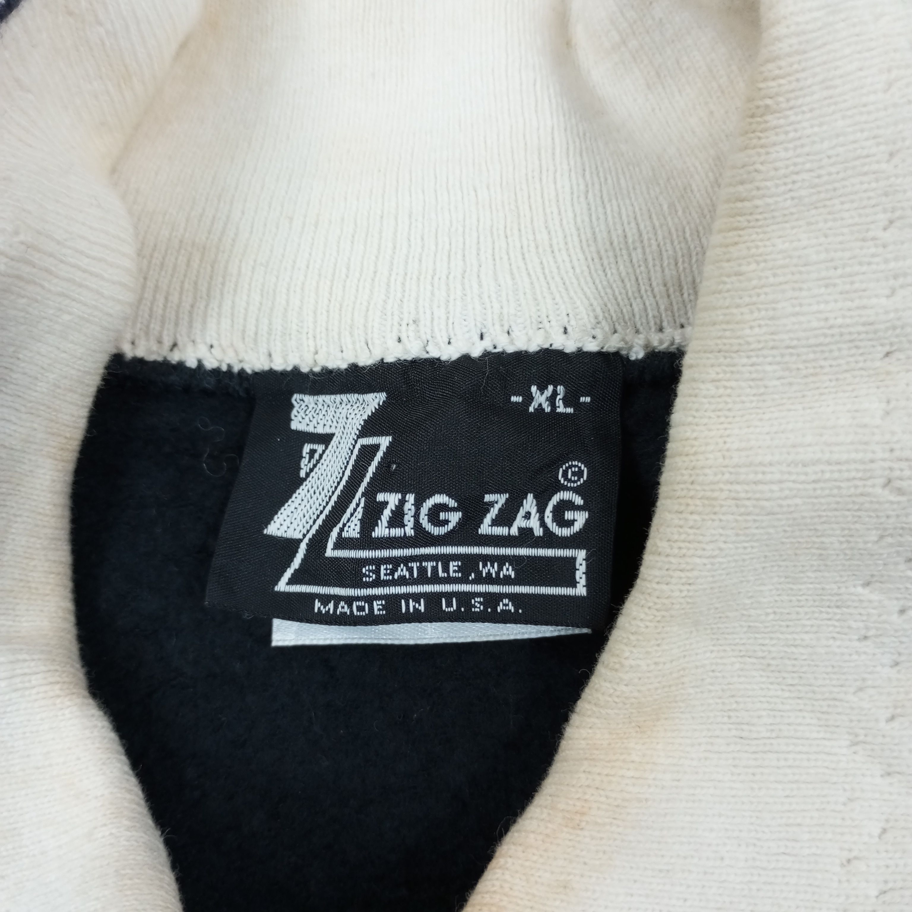 Other Zig Zag Flowers Design Vintage Collar Sweatshirt c233n20 Size US L / EU 52-54 / 3 - 6 Thumbnail