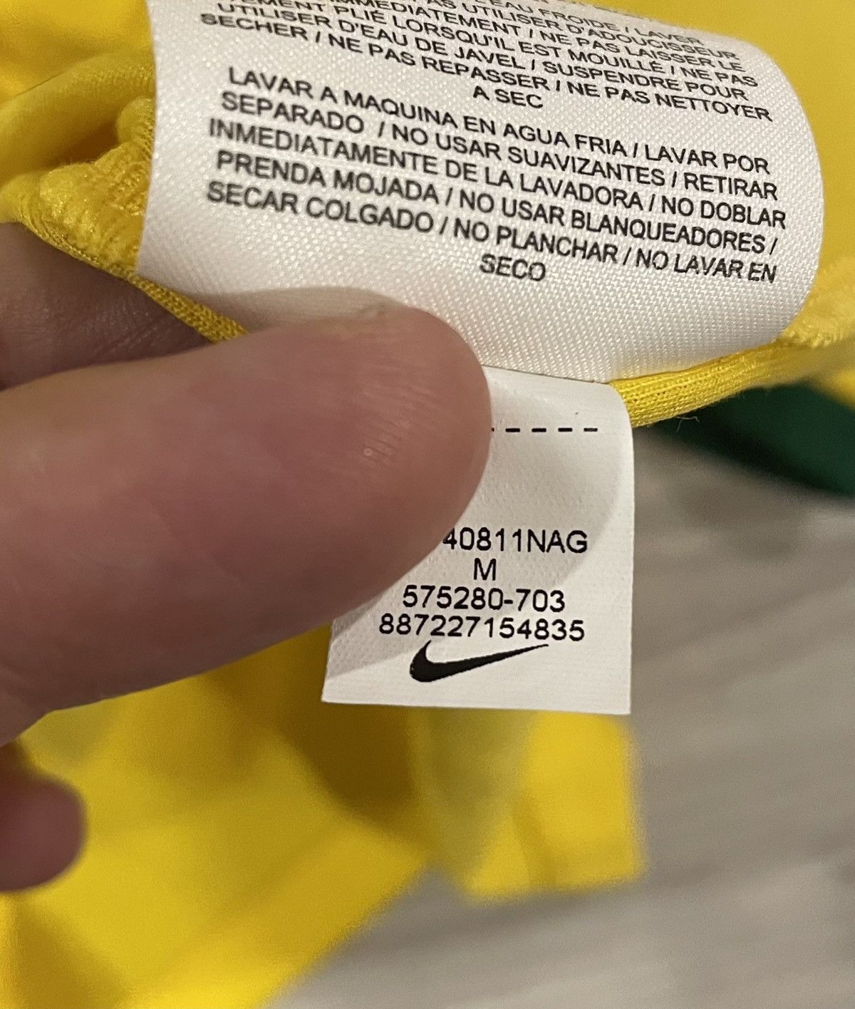 Nike Nike 2014/15 Brazil Soccer Jersey Men’s Size Medium Size US M / EU 48-50 / 2 - 6 Thumbnail