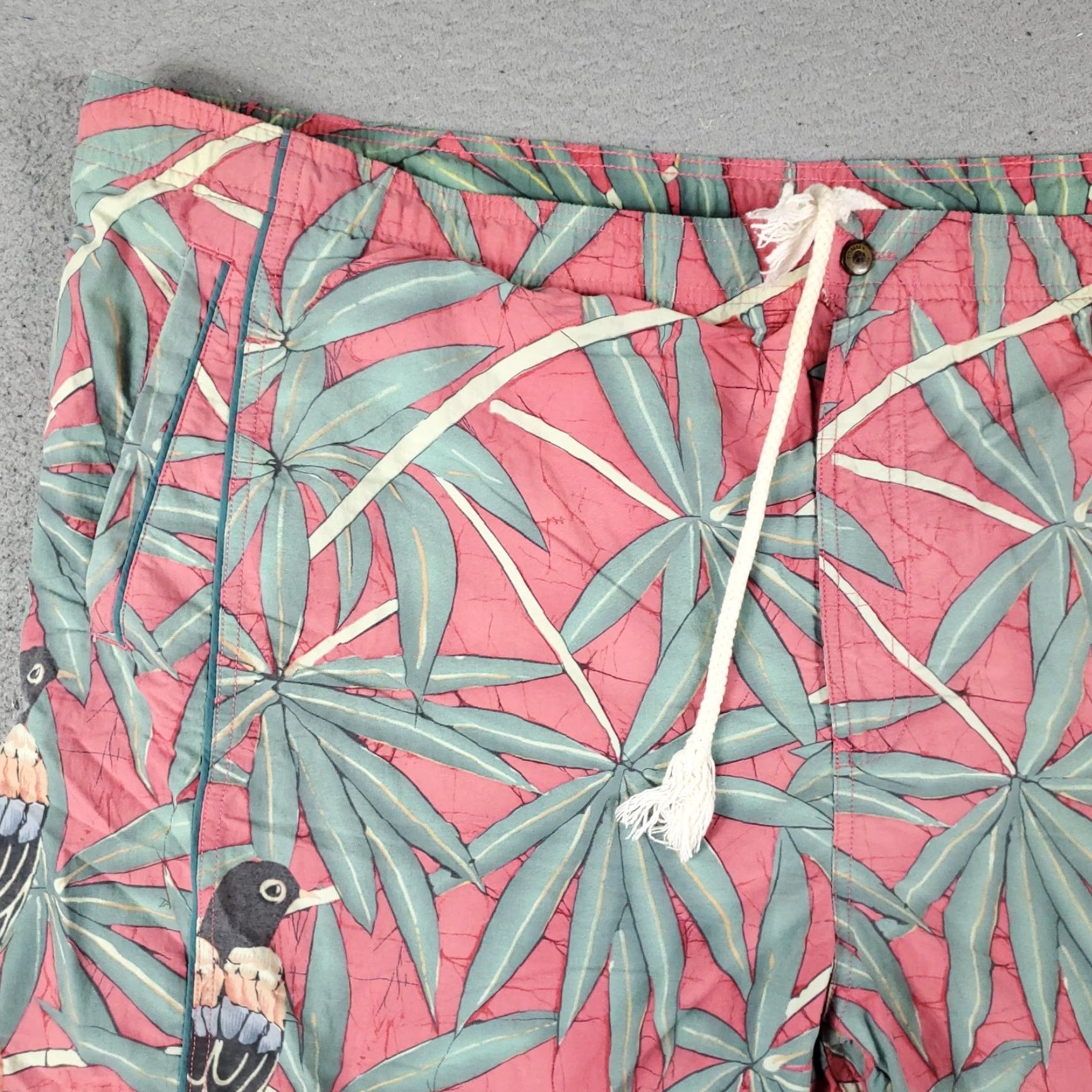 Tommy Bahama Tommy Bahama Shorts Mens 2XL Pink Tropical Beach Board Swim Trunks (Nylon/Polyester) Vintage No Size US 39 - 2 Thumbnail