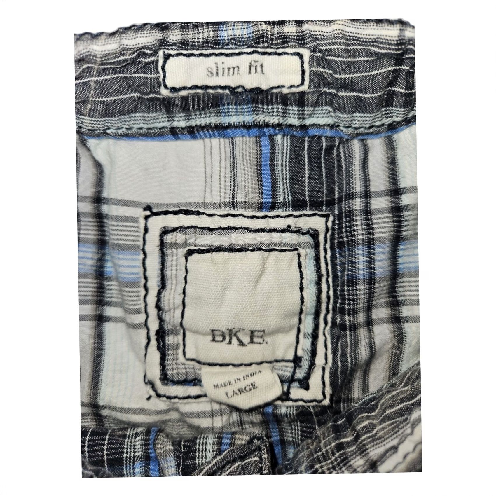 Vintage VINTAGE Buckle Shirt Short Sleeve Men L Slim Fit Plaid Casual Hipster Buckle Button-Up Shirt Size US L / EU 52-54 / 3 - 2 Thumbnail
