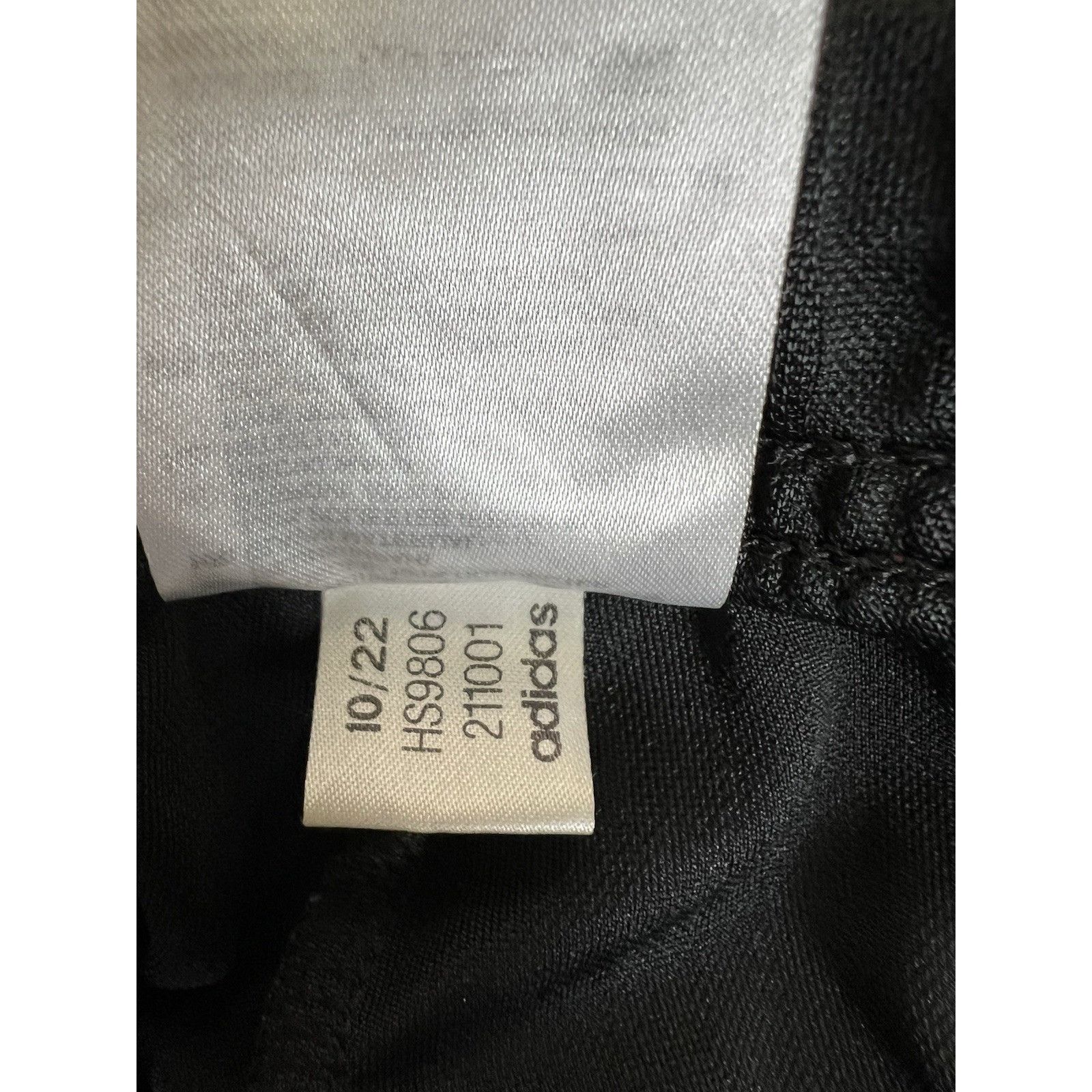 Adidas Adidas Juventus Shorts Size M Black White Gold Soccer Footba Size US 30 / EU 46 - 4 Thumbnail