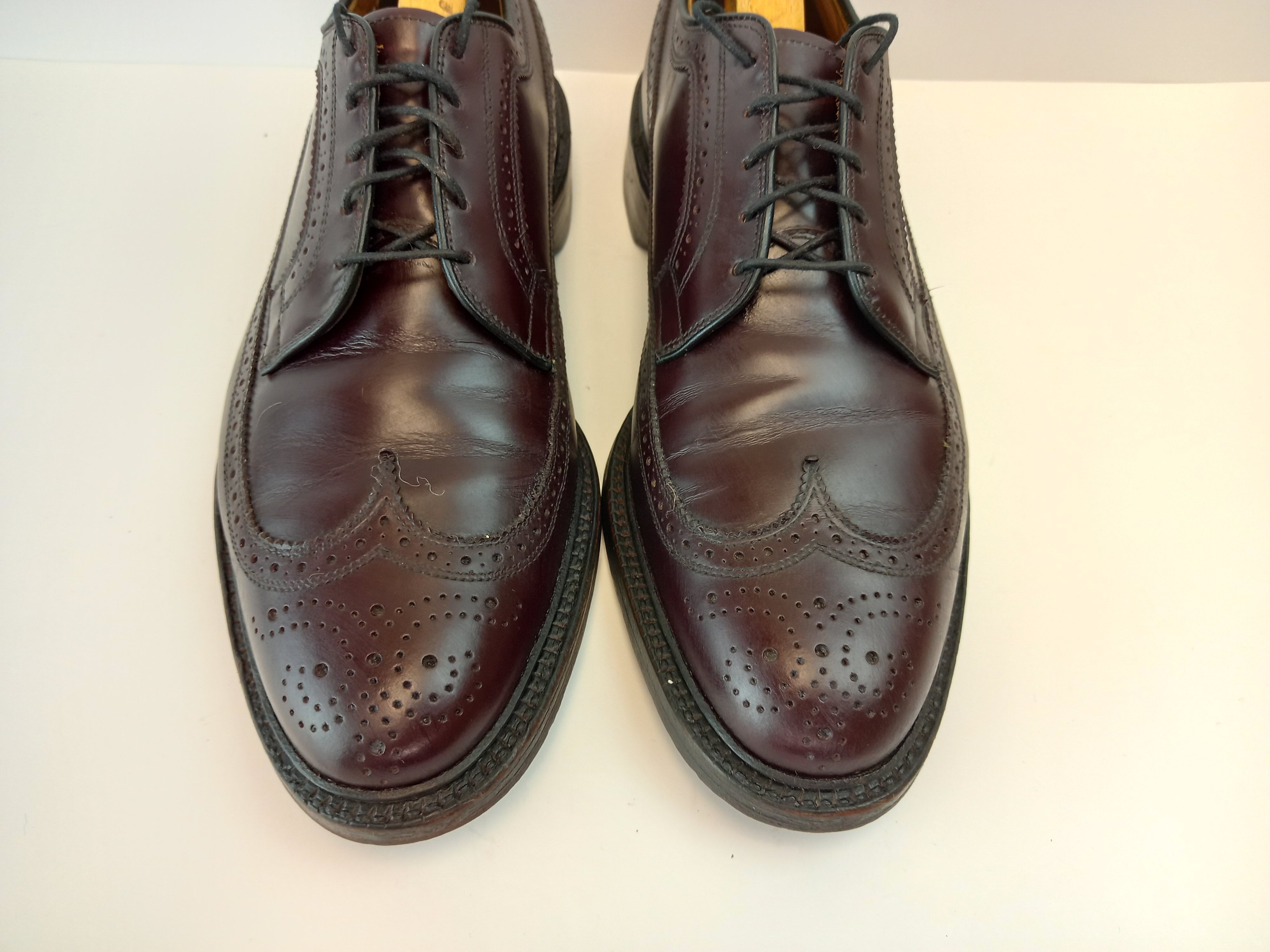Allen Edmonds Allen Edmonds Red Burgundy Leather Oxford Shoes Size US 9.5 / EU 42-43 - 1 Thumbnail