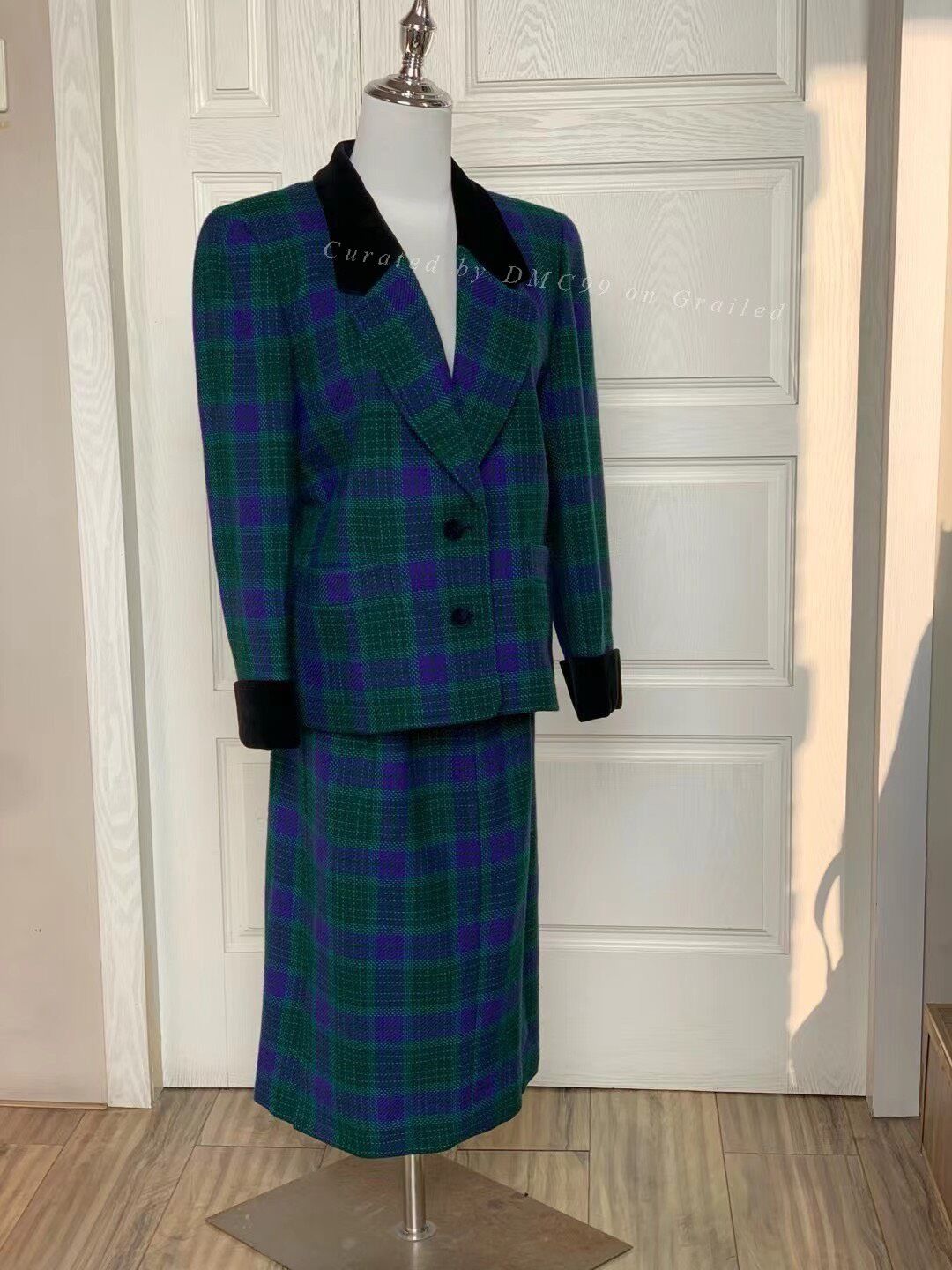 Vintage Leilian Vintage French Wool Suit Size M / US 6-8 / IT 42-44 - 1 Thumbnail