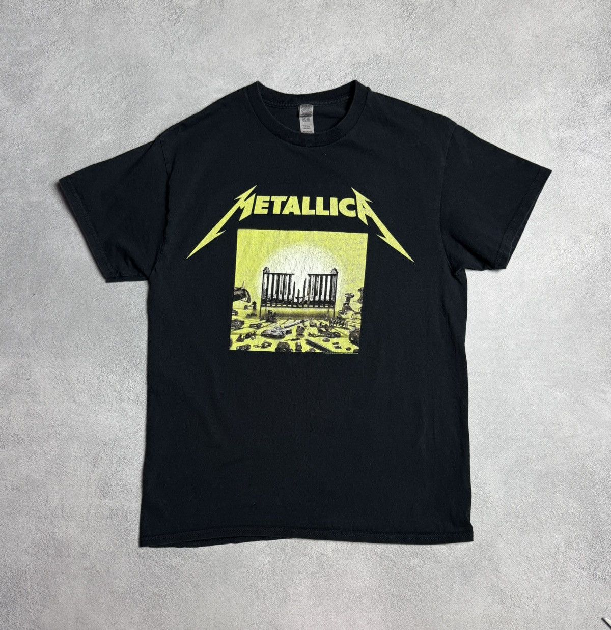 Metallica 2023 Metallica 72 Seasons Band T-Shirt size M Black Size US M / EU 48-50 / 2 - 1 Thumbnail