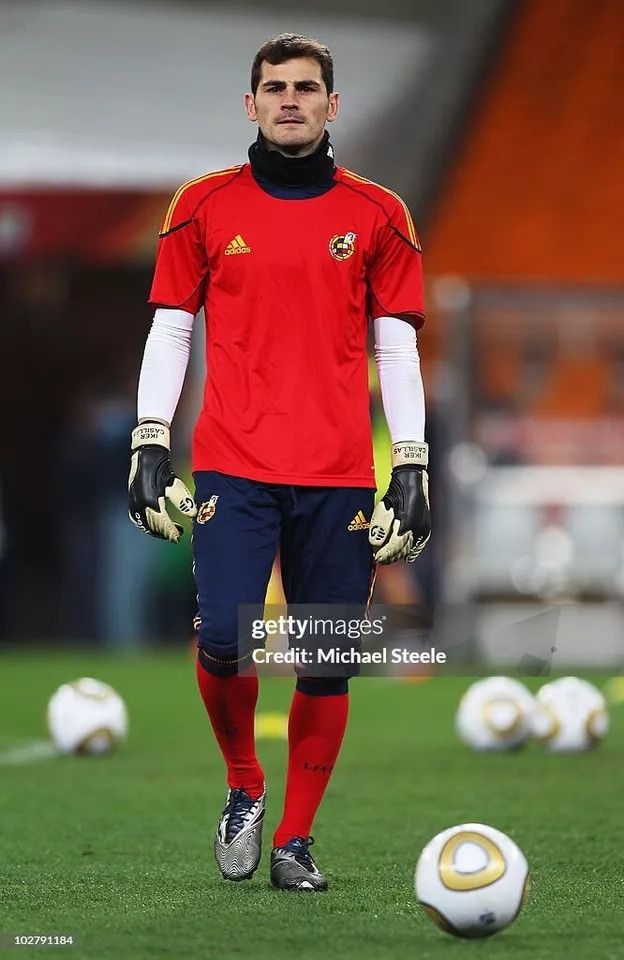 Adidas SPAIN 2010 2011 PLAYER VERSION FOOTBALL SHIRT SOCCER JERSEY Size US L / EU 52-54 / 3 - 10 Thumbnail