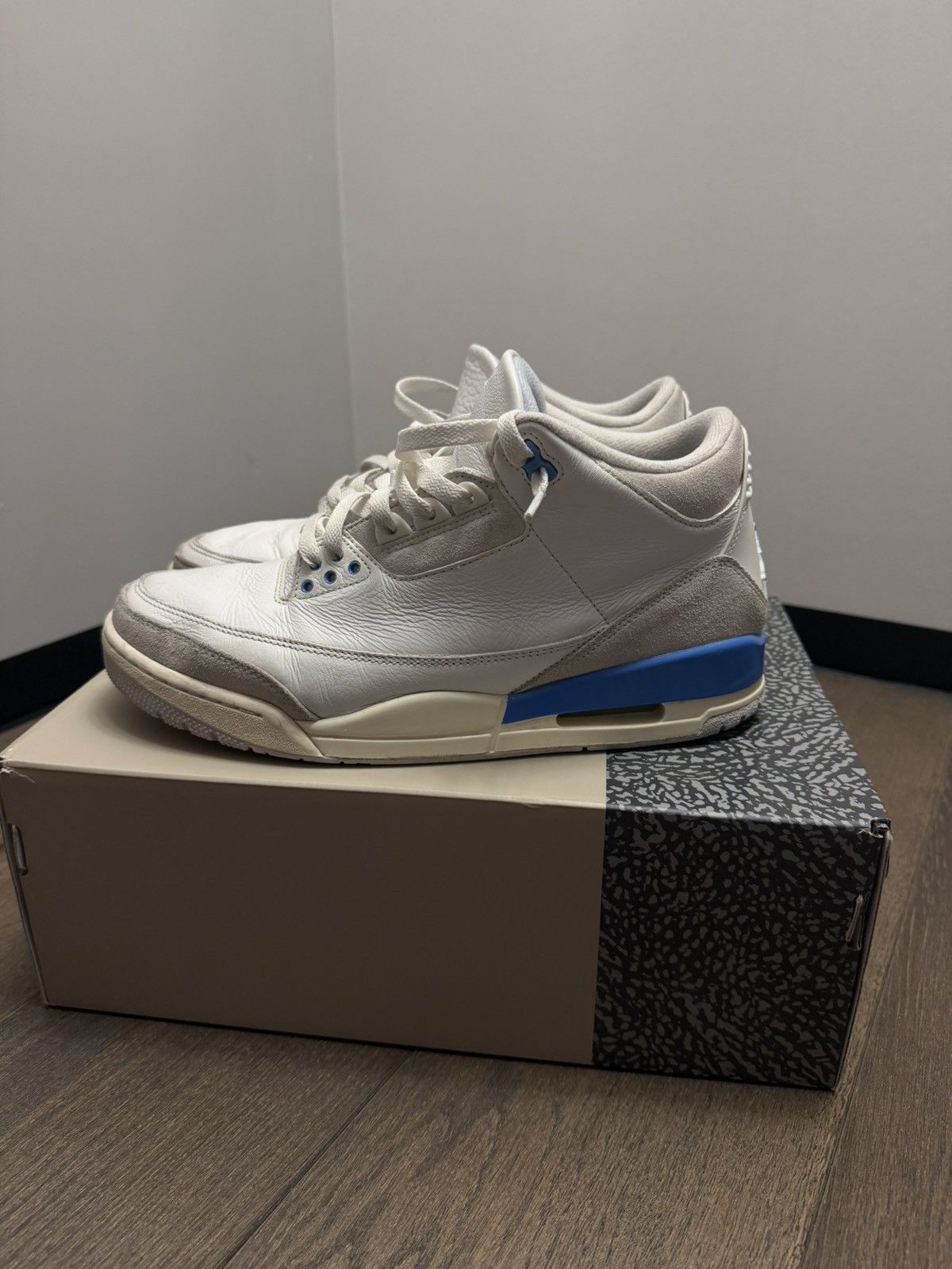 Jordan Brand Jordan 3 White/Blue Size US 11.5 / EU 44-45 - 4 Thumbnail