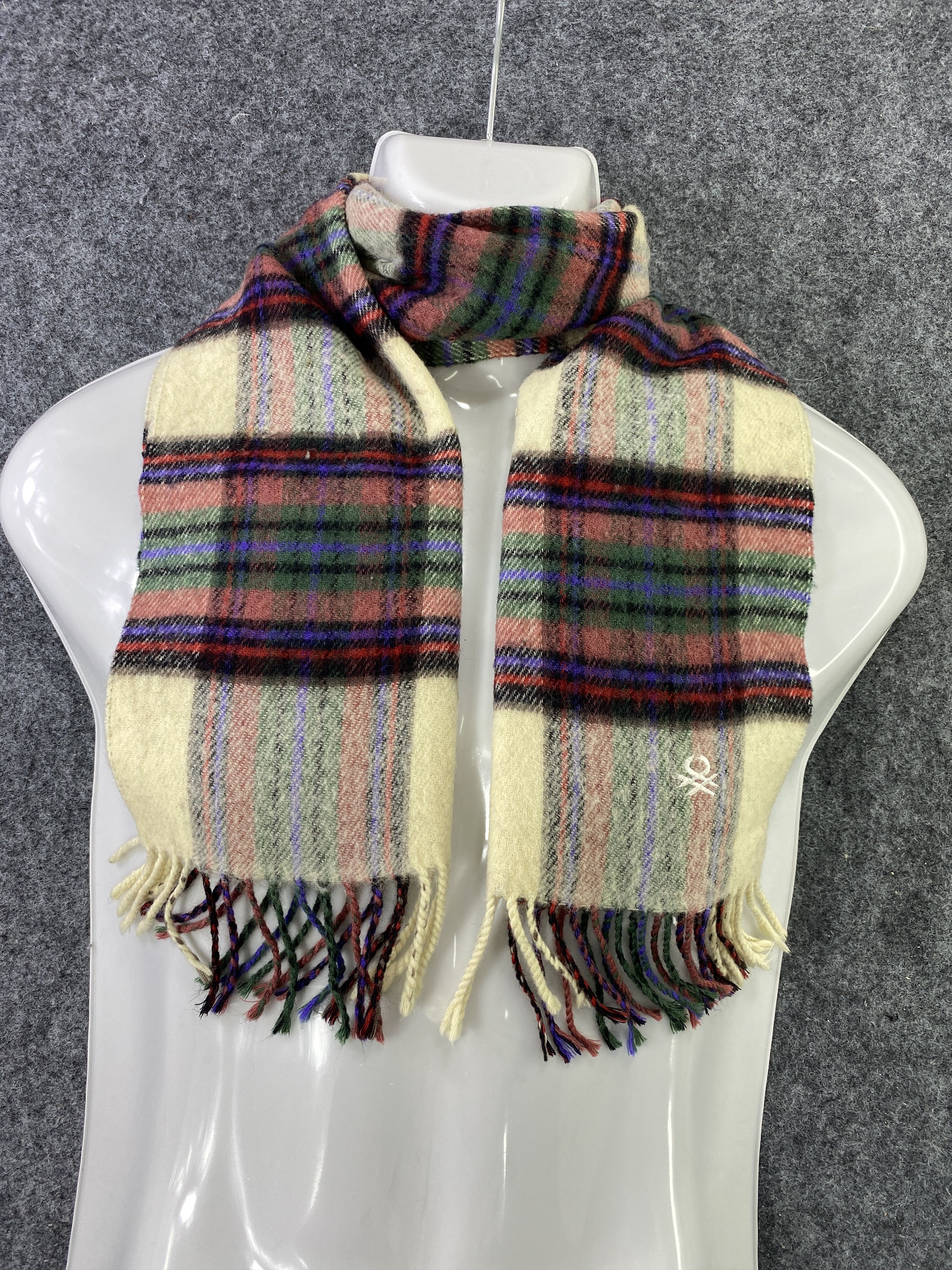 United Colors Of Benetton United Colors Of Benetton Scarf / Muffler / Neckwear -T453 Size ONE SIZE - 1 Thumbnail
