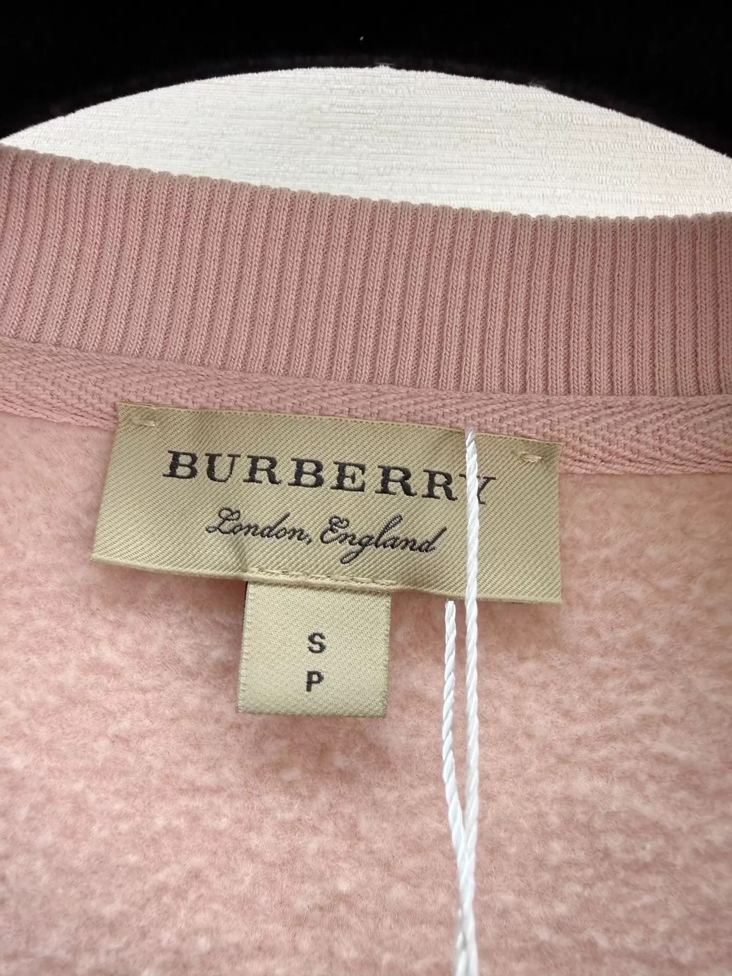 Burberry Burberry S Authentic Sweatshirt Worn 2x 98 Bust 52 Size S / US 4 / IT 40 - 2 Thumbnail