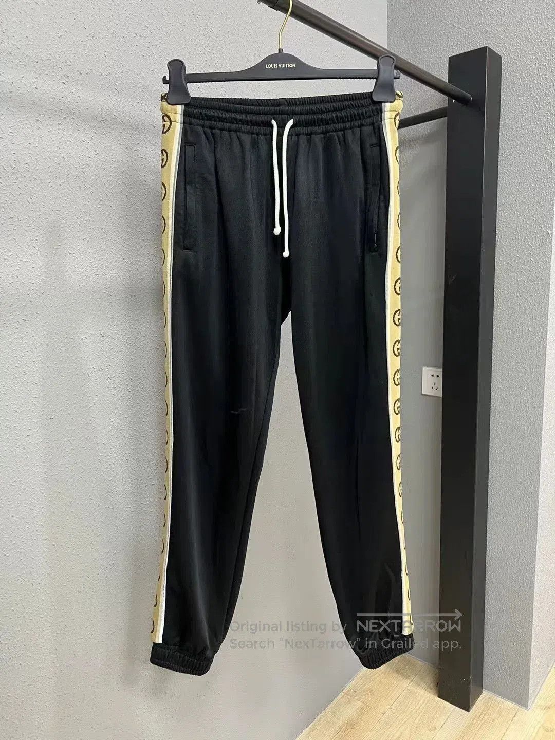 Gucci gucci reflective athletic pants in black. Size US 26 / EU 42 - 1 Thumbnail
