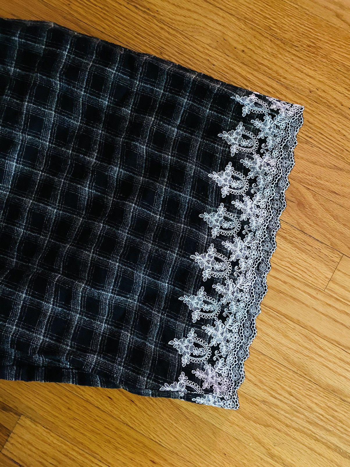 Comme des Garcons tao COMME des GARÇONS EMBROIDERED lace flannel culottes S Size 27" / US 4 / IT 40 - 4 Thumbnail