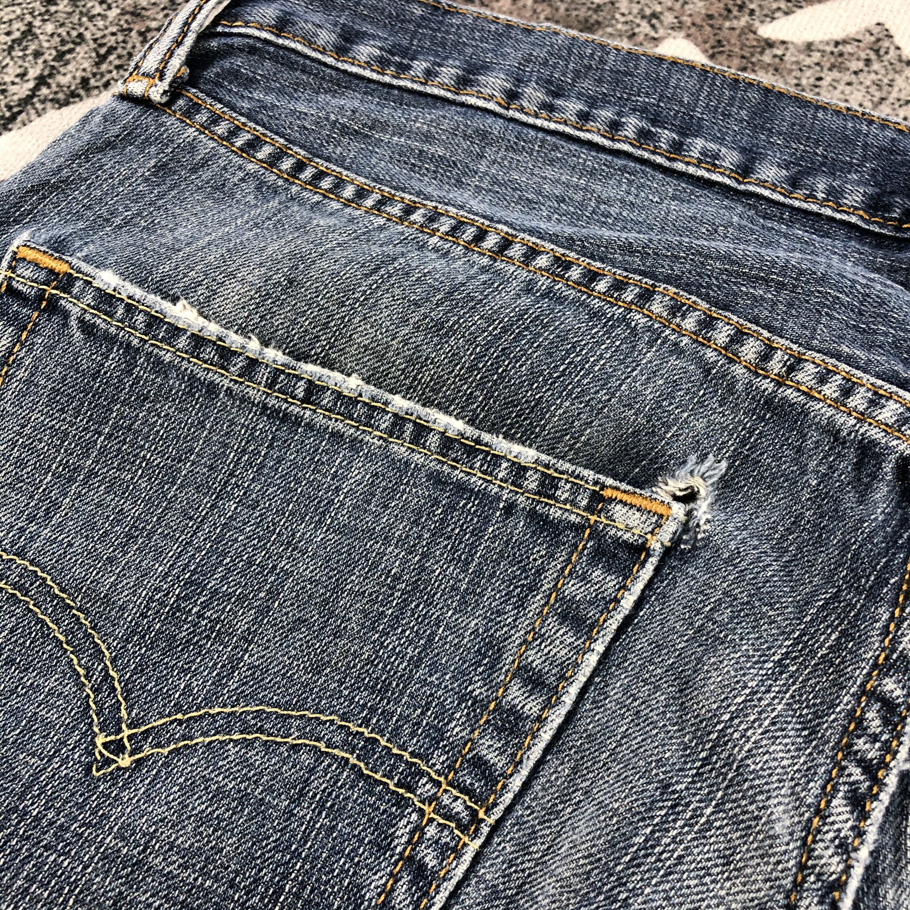 Levi's Vintage Levi's 559 Jeans Distressed Denim KJ998 Size US 33 - 9 Thumbnail