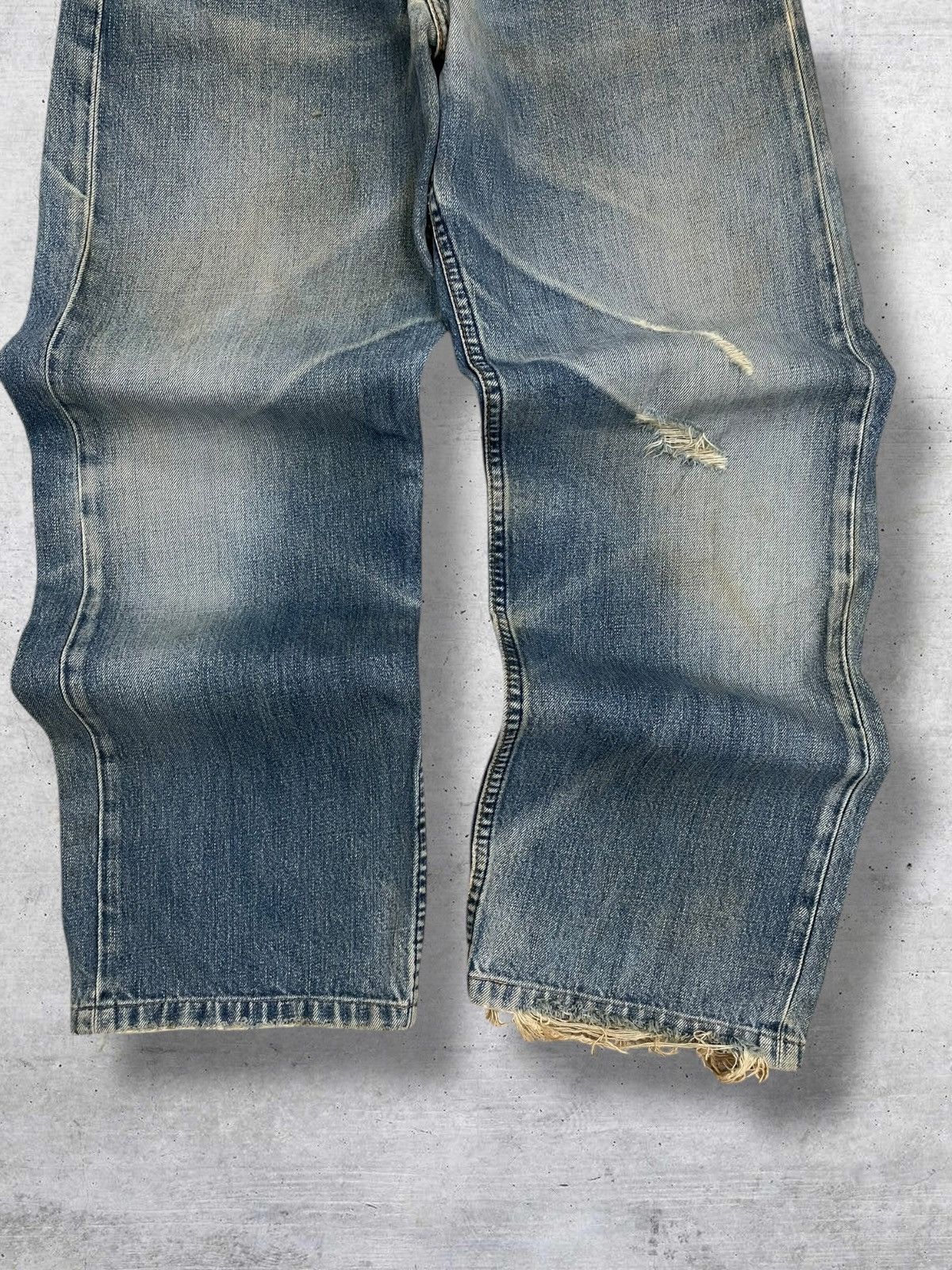 Levi's Vintage Clothing VINTAGE 504 LEVIS USA DESIGNER 90S MUDWASH DISTRESSED DENIM Size US 29 - 3 Thumbnail