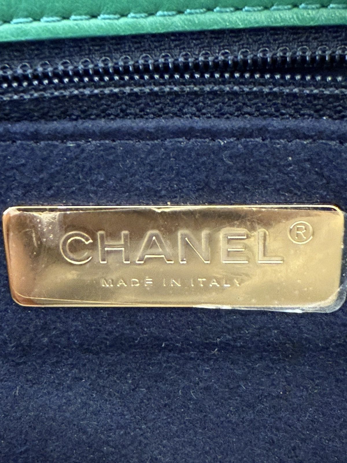 Chanel Chanel X Pharrell Williams XXL Suede Flap Bag Green Size ONE SIZE - 10 Thumbnail
