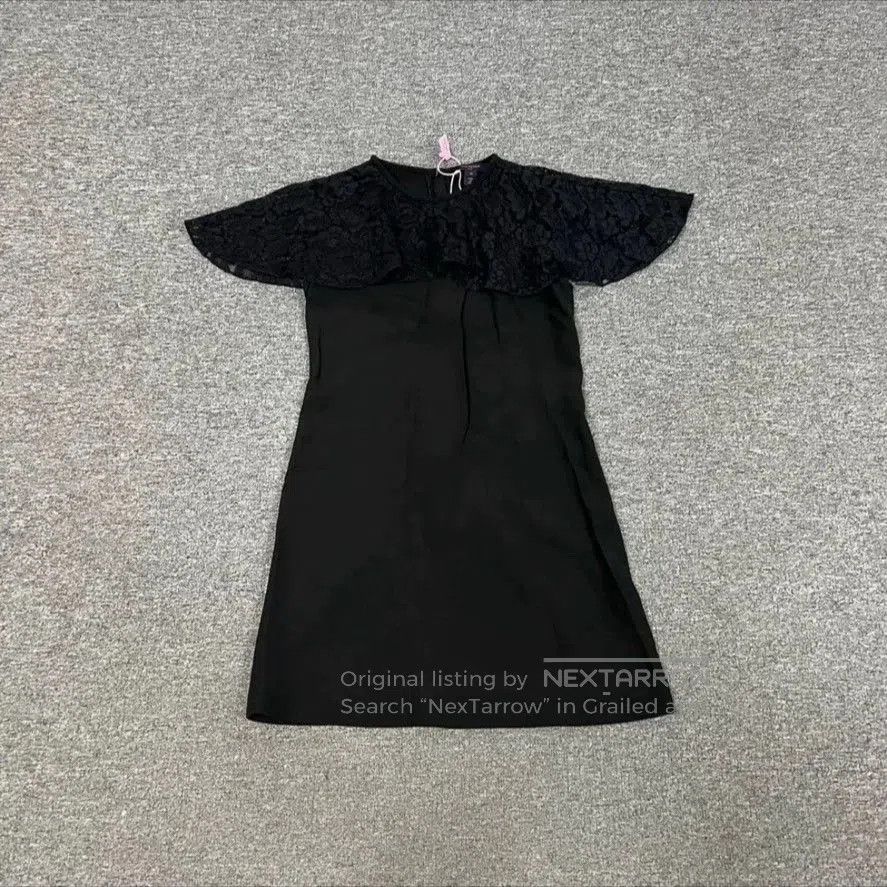 Louis Vuitton Louis Vuitton Lace Shawl Dress. Size US 26 / EU 42 - 1 Thumbnail